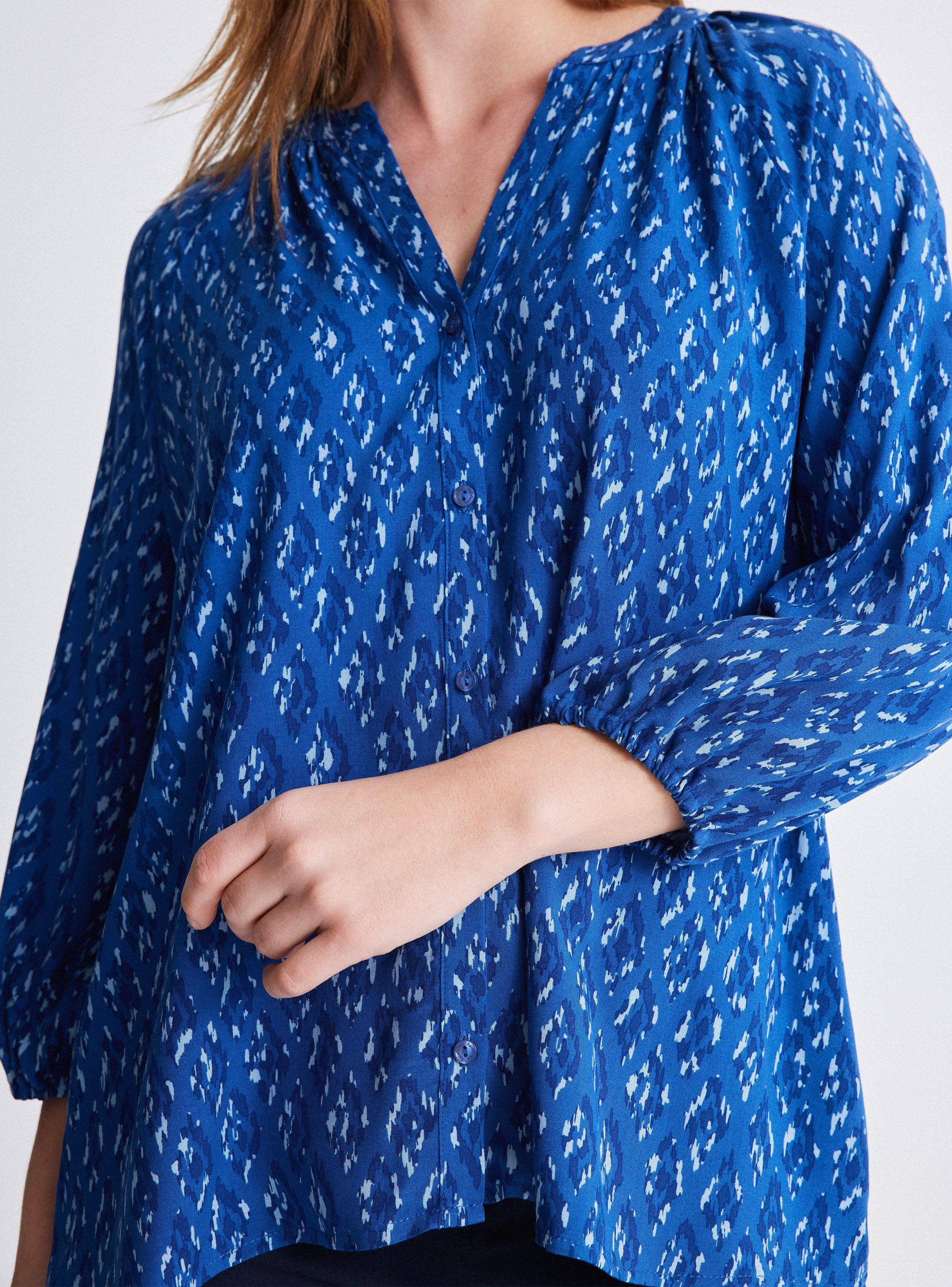 Blusa Estampada Cuello V Manga Tres Cuartos-3
