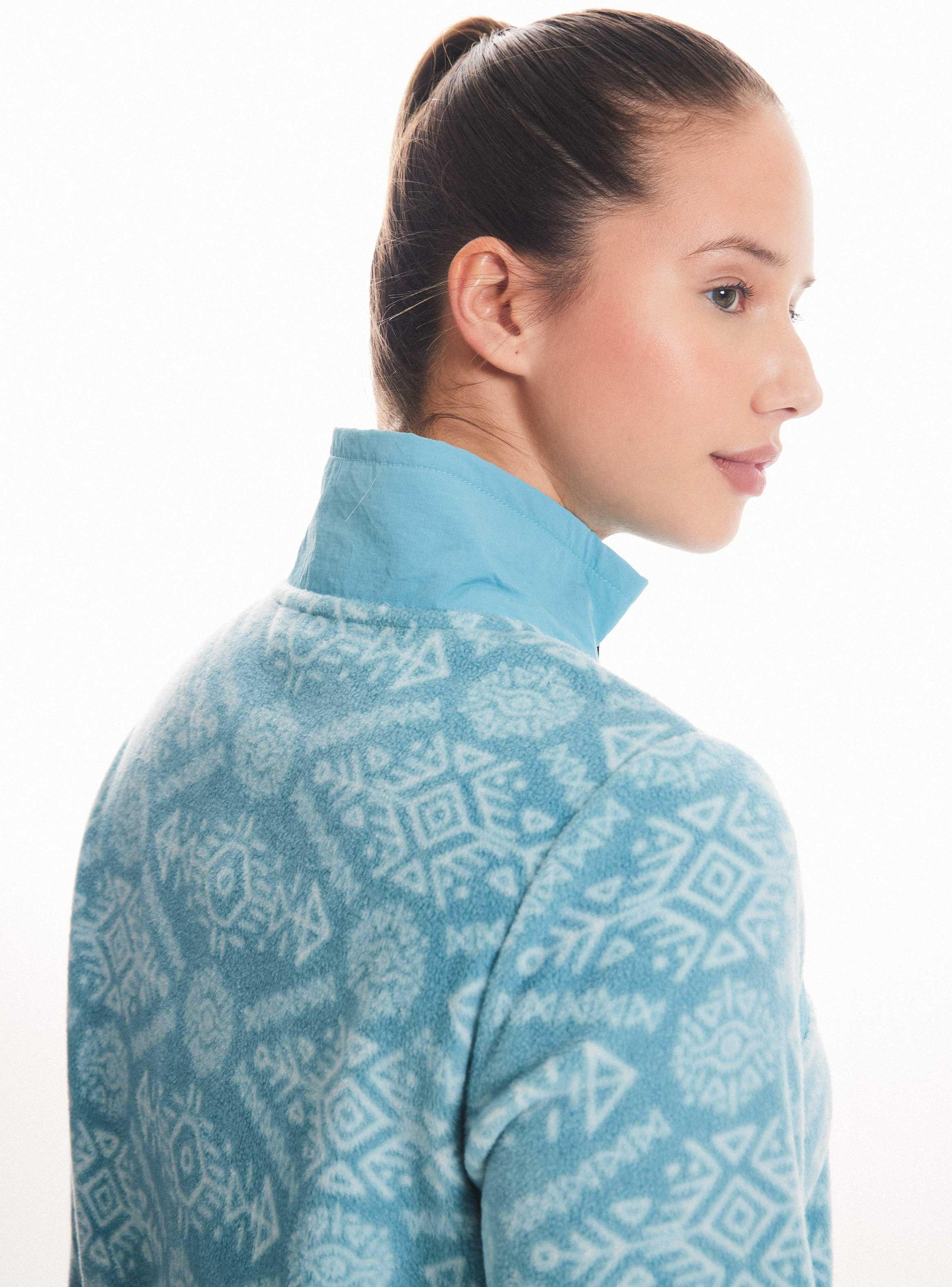 Polerón con Diseño y Cuello Alto Polar-3