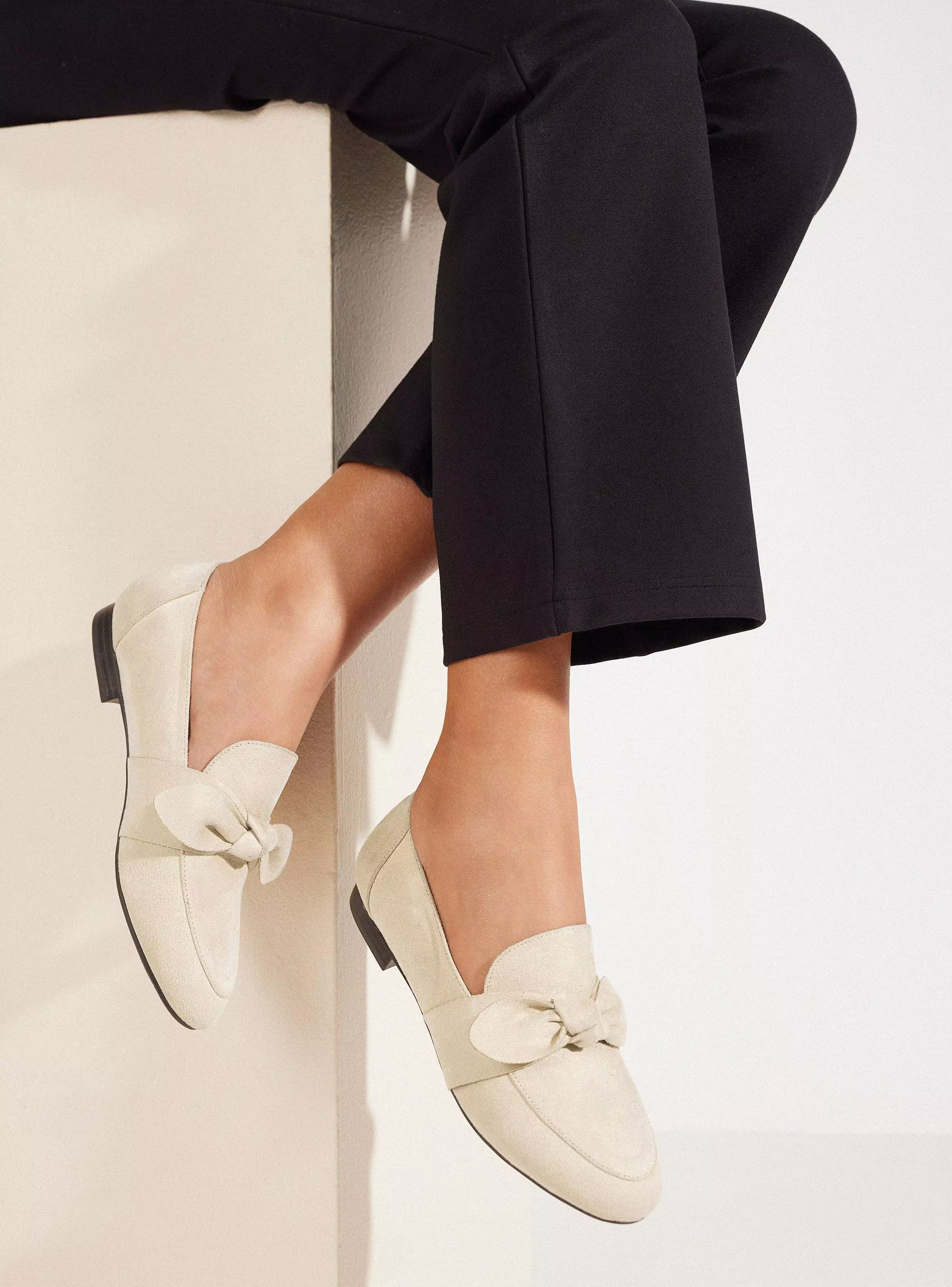 Mocasín con Lazo Decorativo Mujer-0