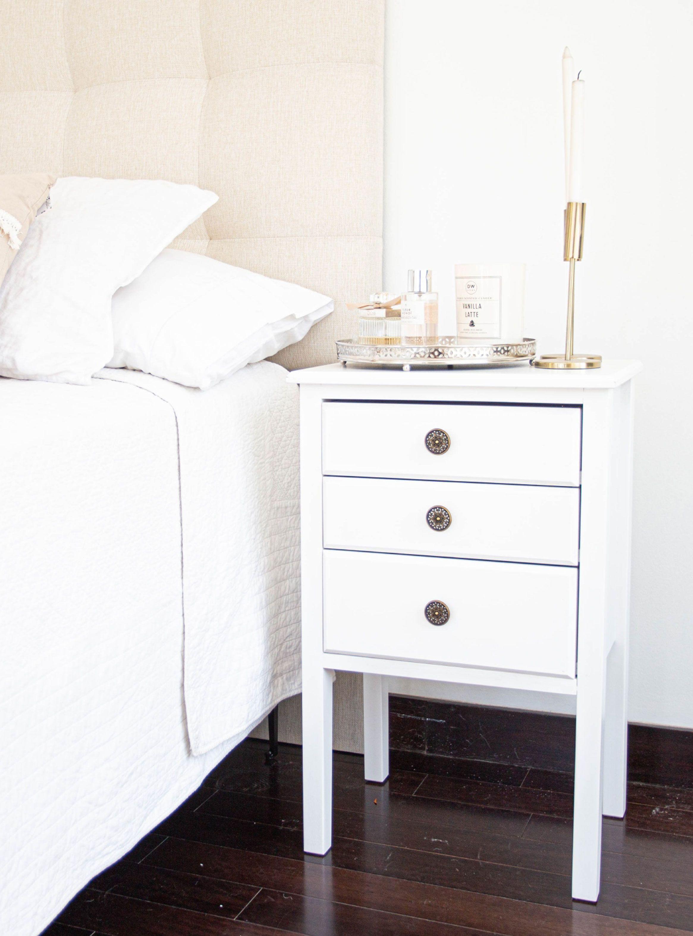 Cama Europea Cobre King + Respaldo con Velador Roma-5