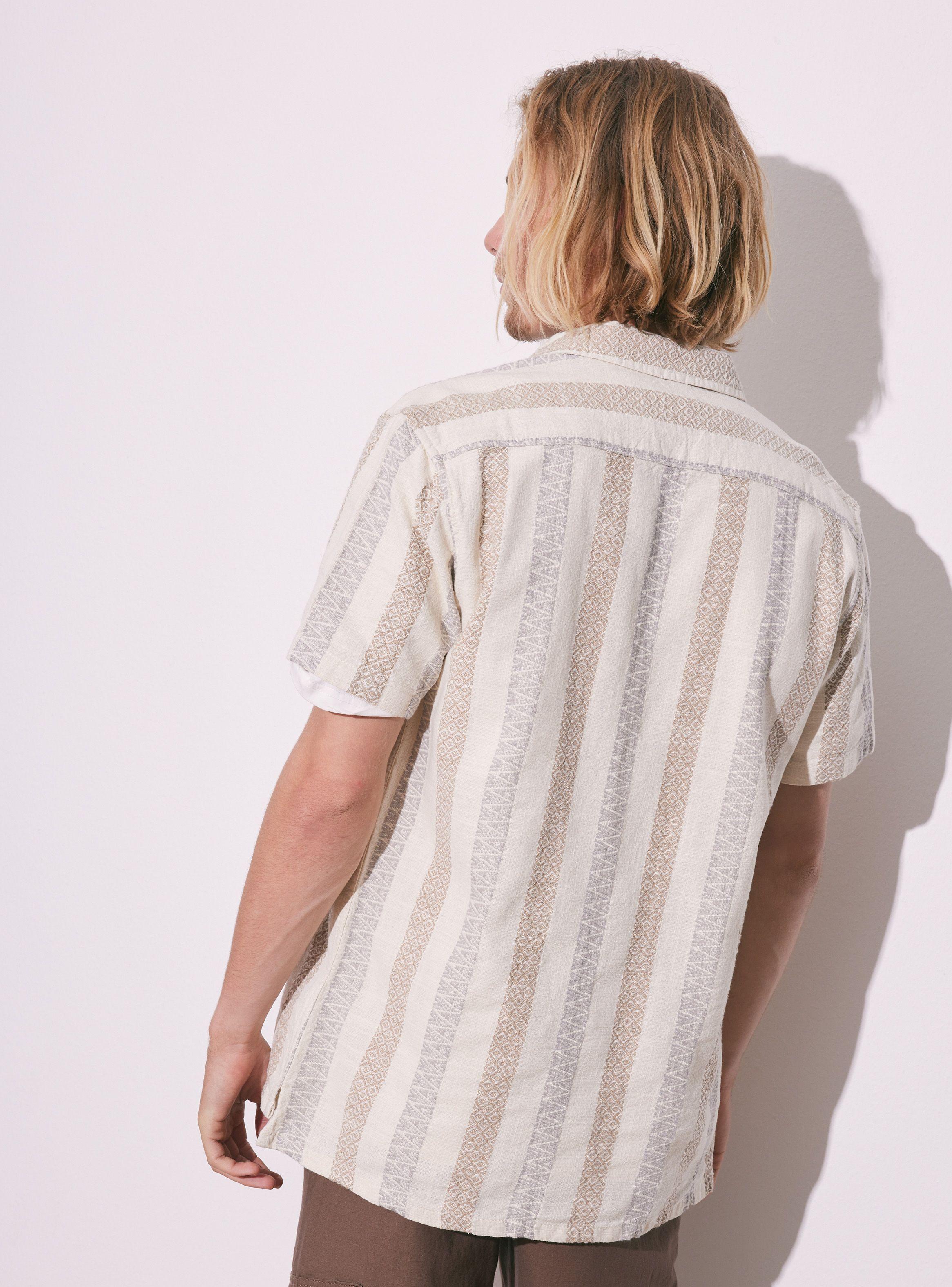 Camisa Diseño Étnico-1