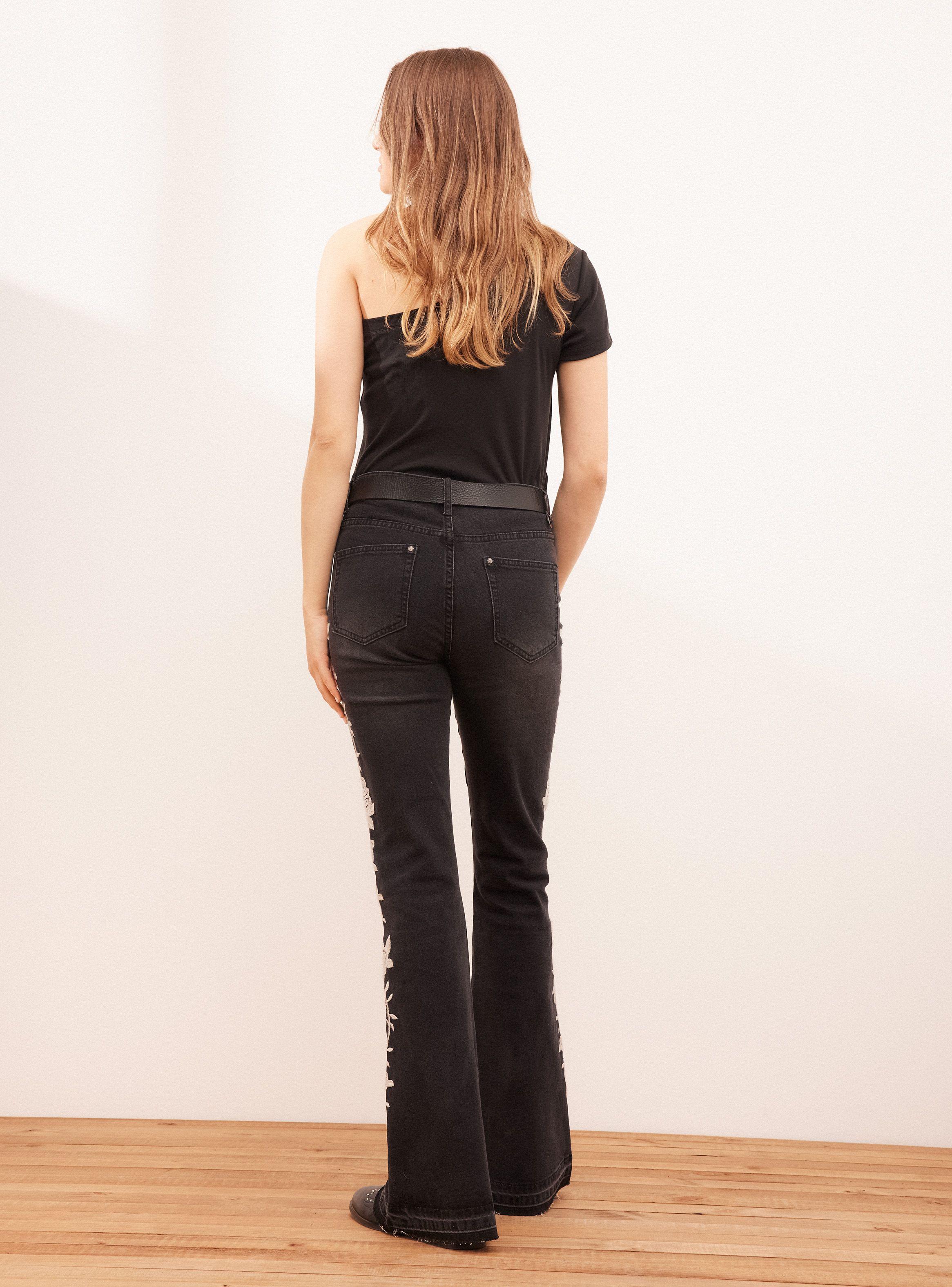 Jeans con Bordados en Costados-5