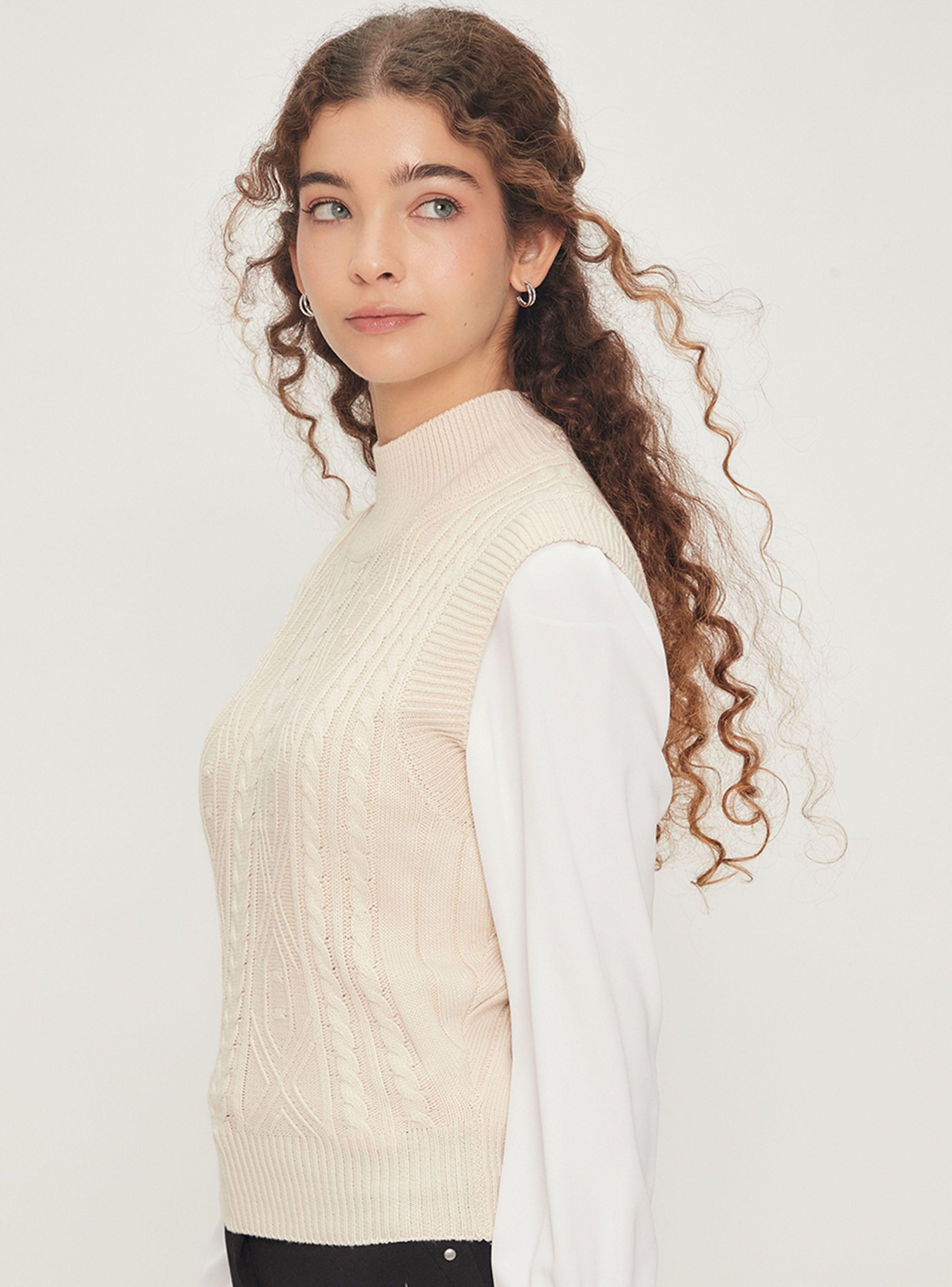 Sweater Liso Cuello Alto Sin Mangas-2