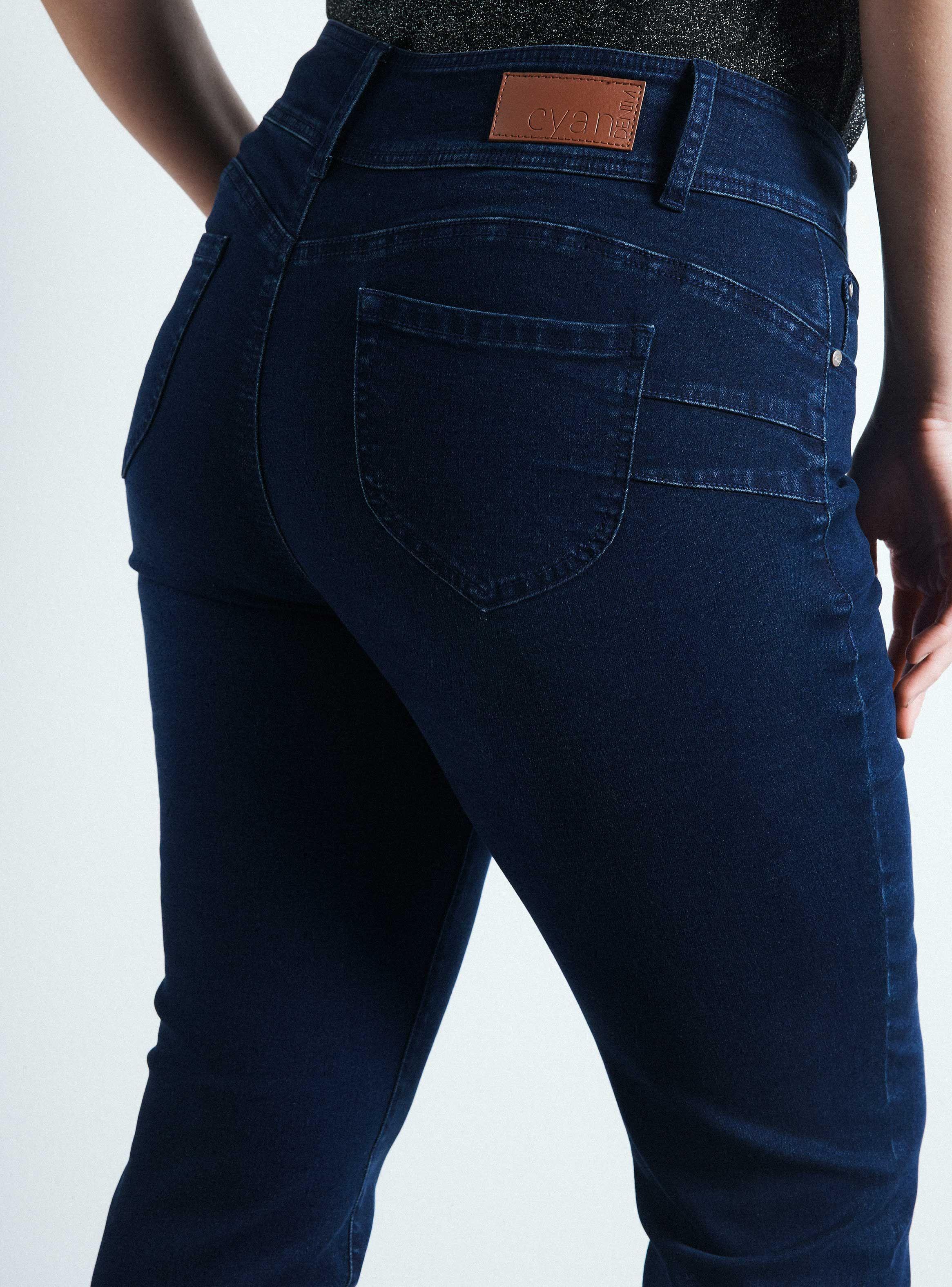 Jeans Bota y Pierna Relajada-3
