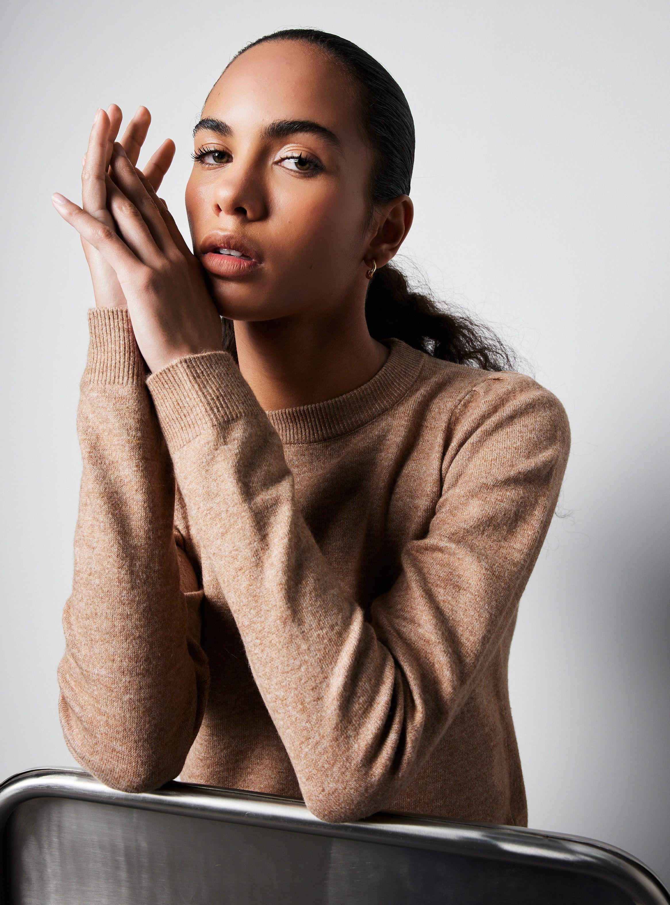 Sweater Cuello Redondo Manga Abullonada 01-2