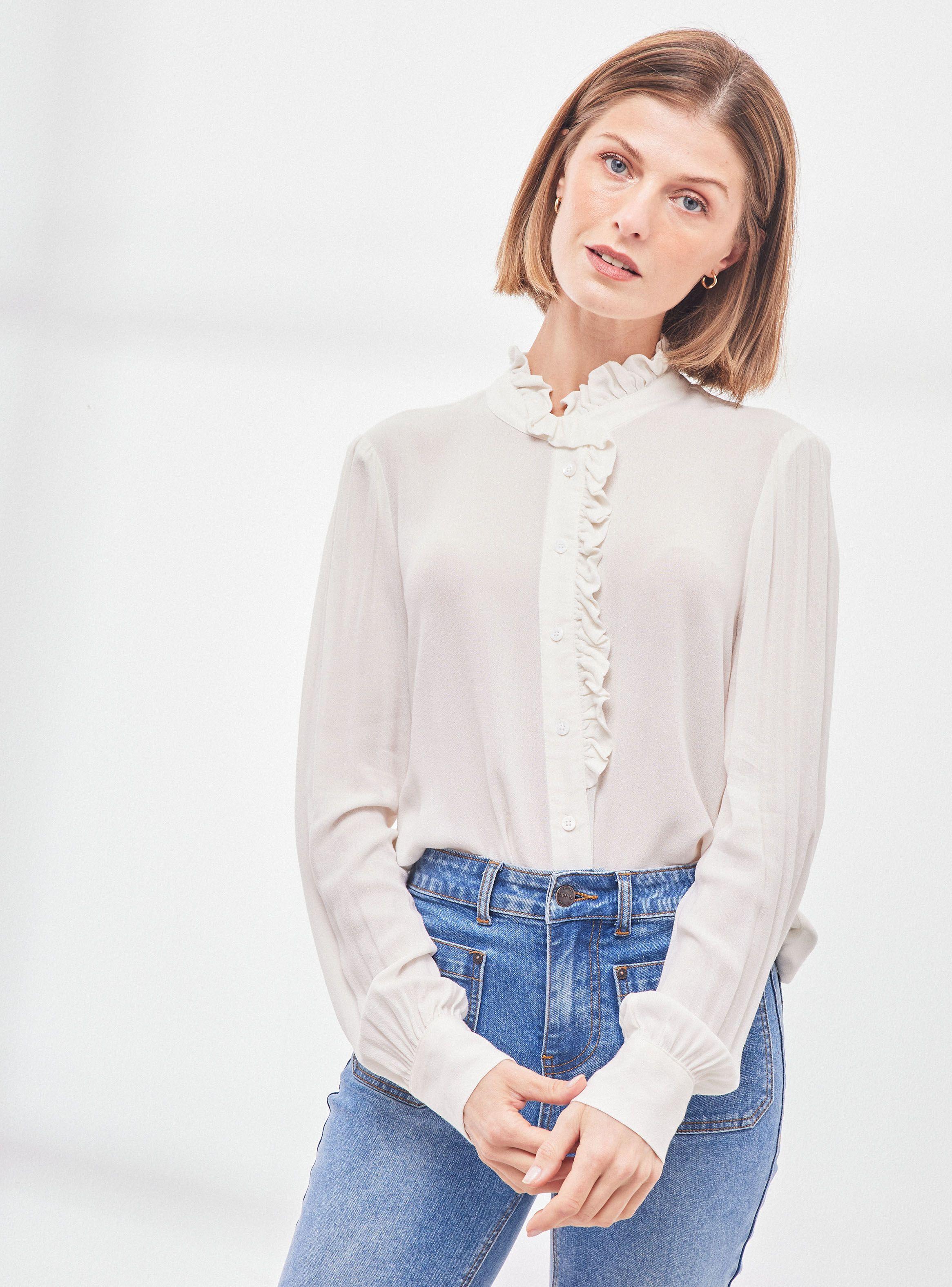 Blusa con Vuelo en Cuello y Escote-0