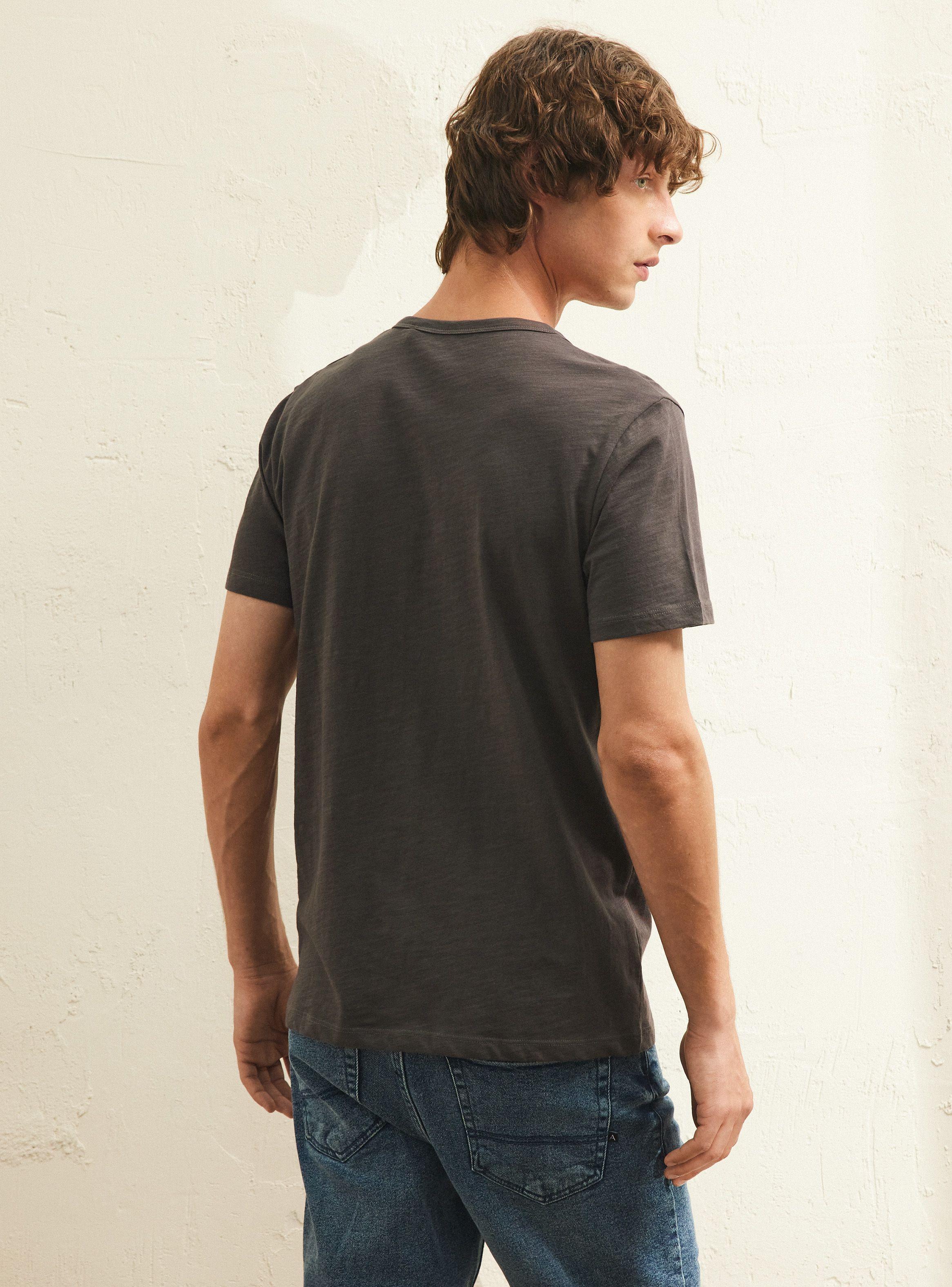 Polera Básica Henley Manga Corta-1