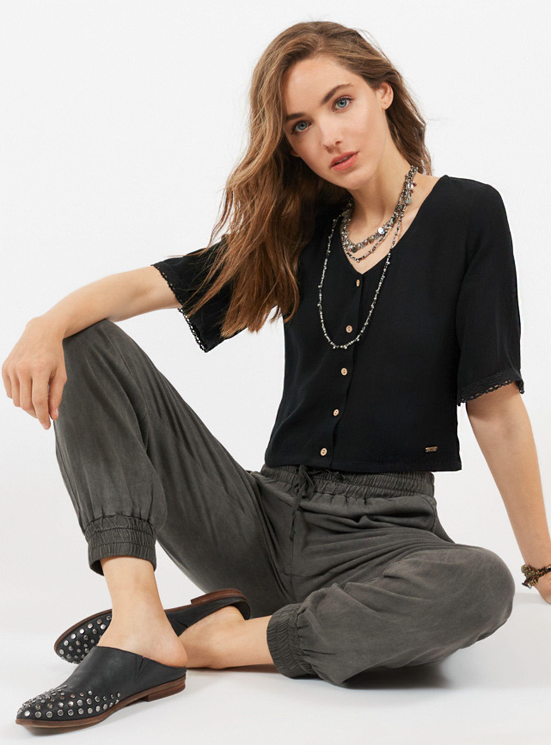 Blusa con Botones y Manga 3/4 Umbrale Be-3