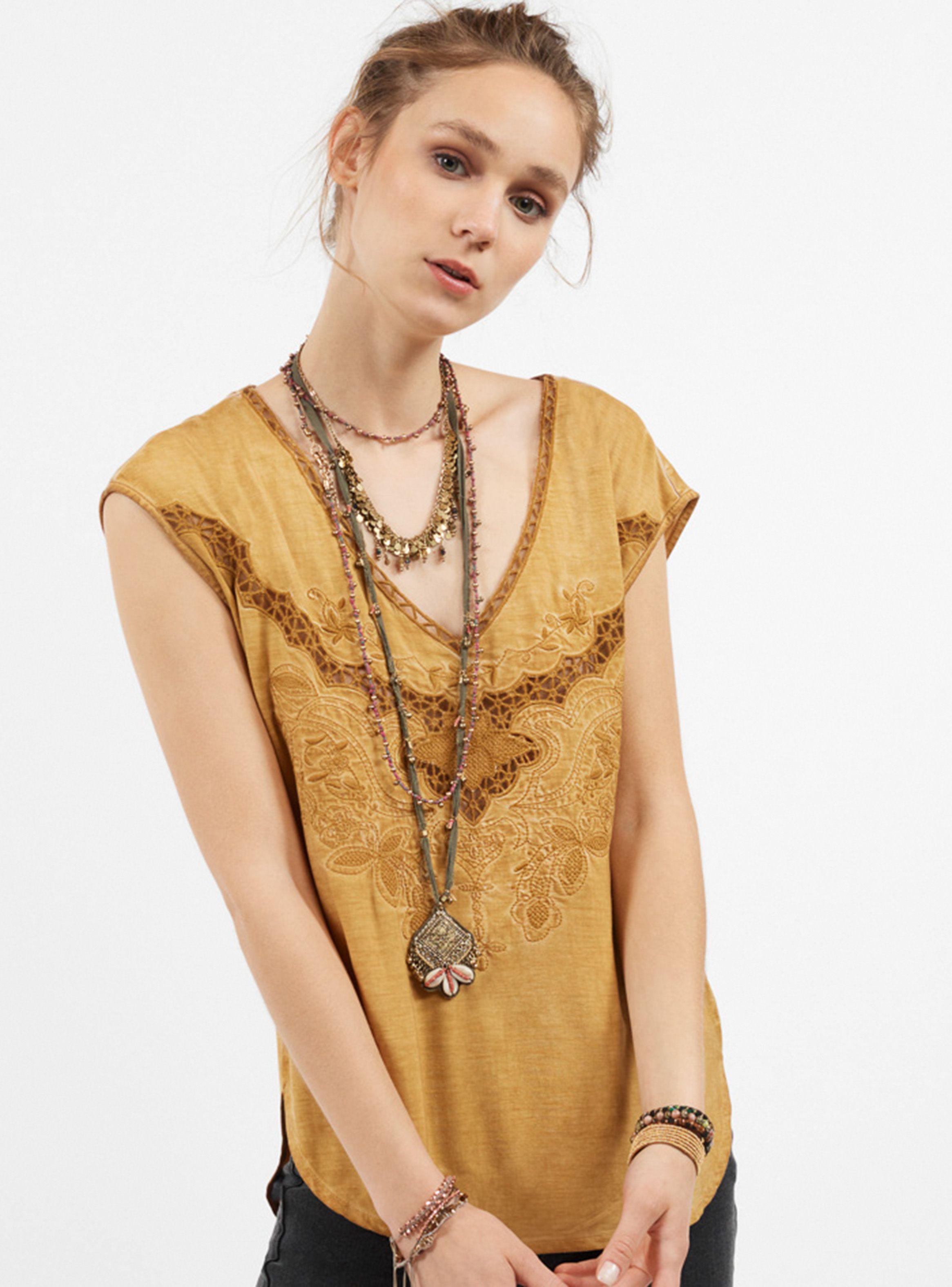 Polera con Malla Bordada Umbrale Woman-0