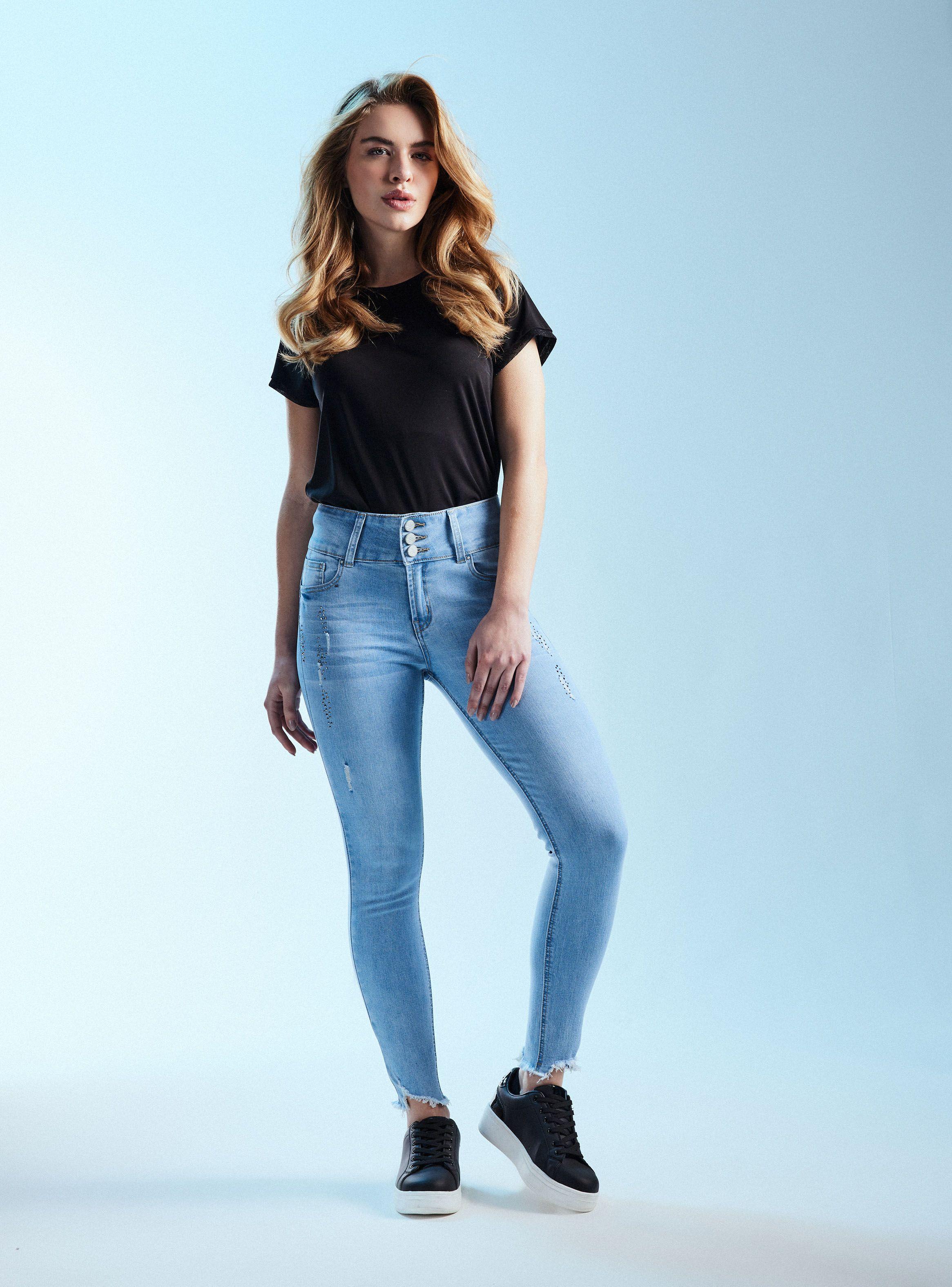 Jeans 3 Botones Strass y Rasguños en Bolsillo-4