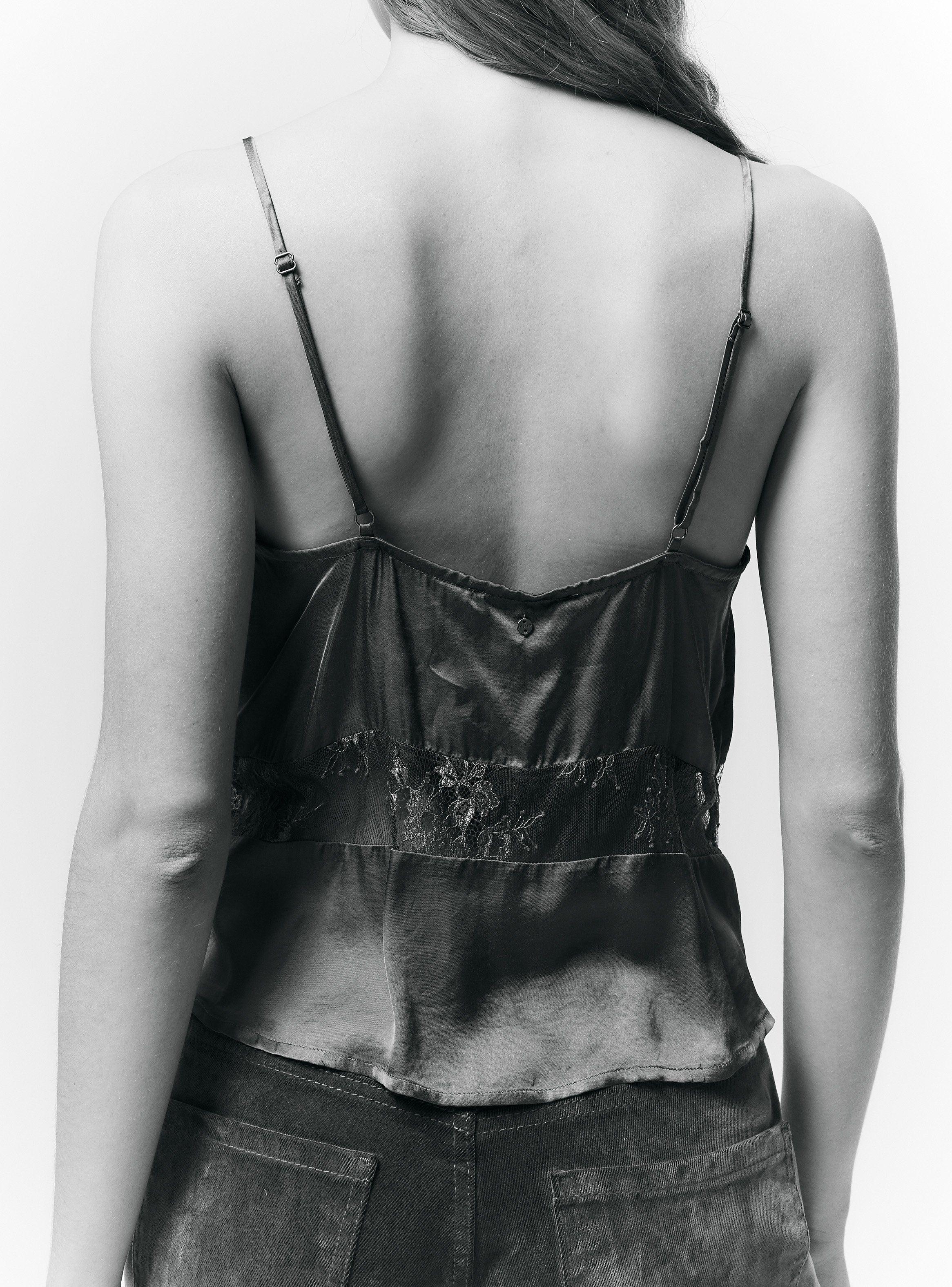 Blusa Lencera Satinada con Encaje-3