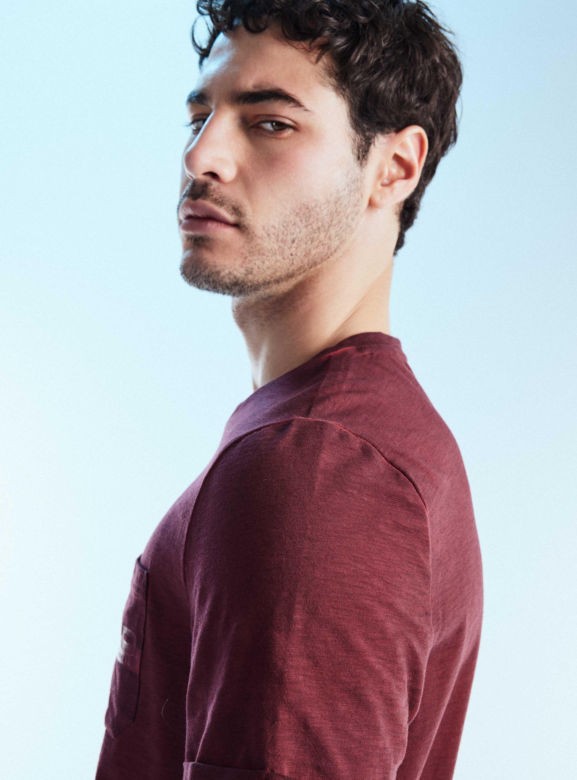 Polera Básica Longfit Bolsillo y Lavado Especial-2