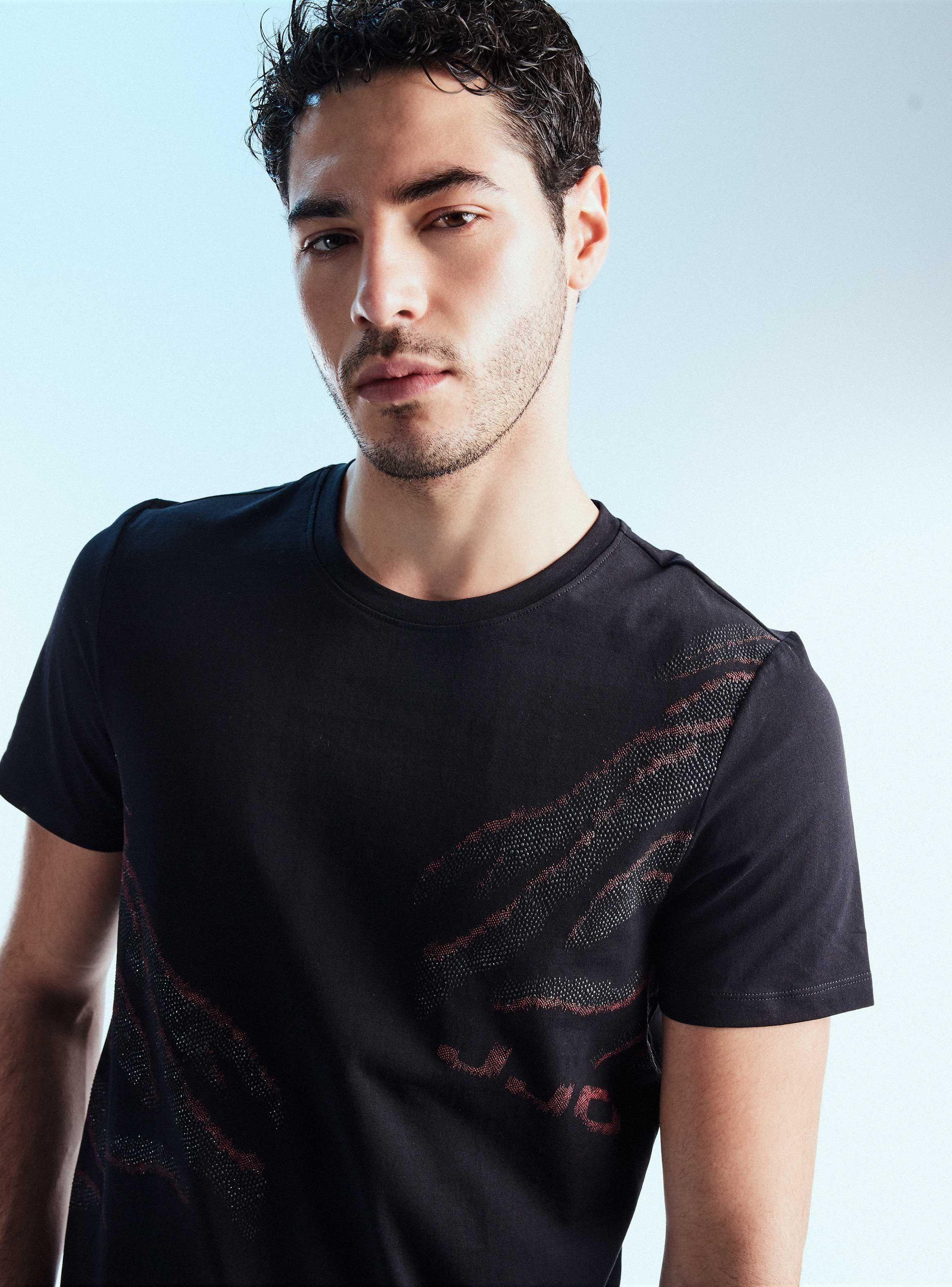 Polera Print Textura Volumen Brillante-4