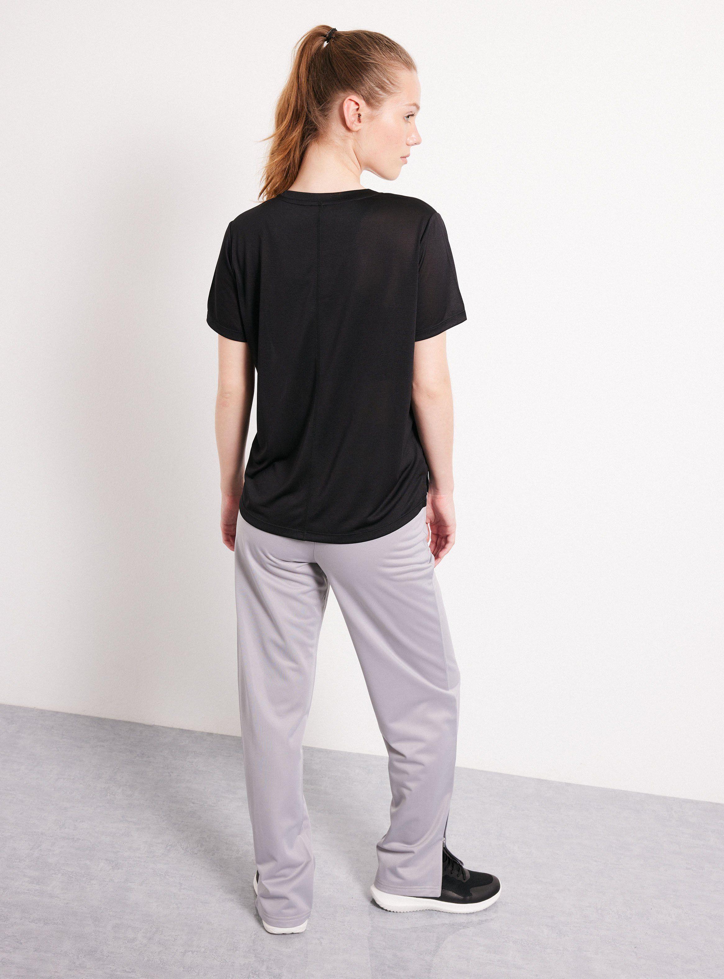 Polera Técnica Con Diseño Tono Sobre Tono-5