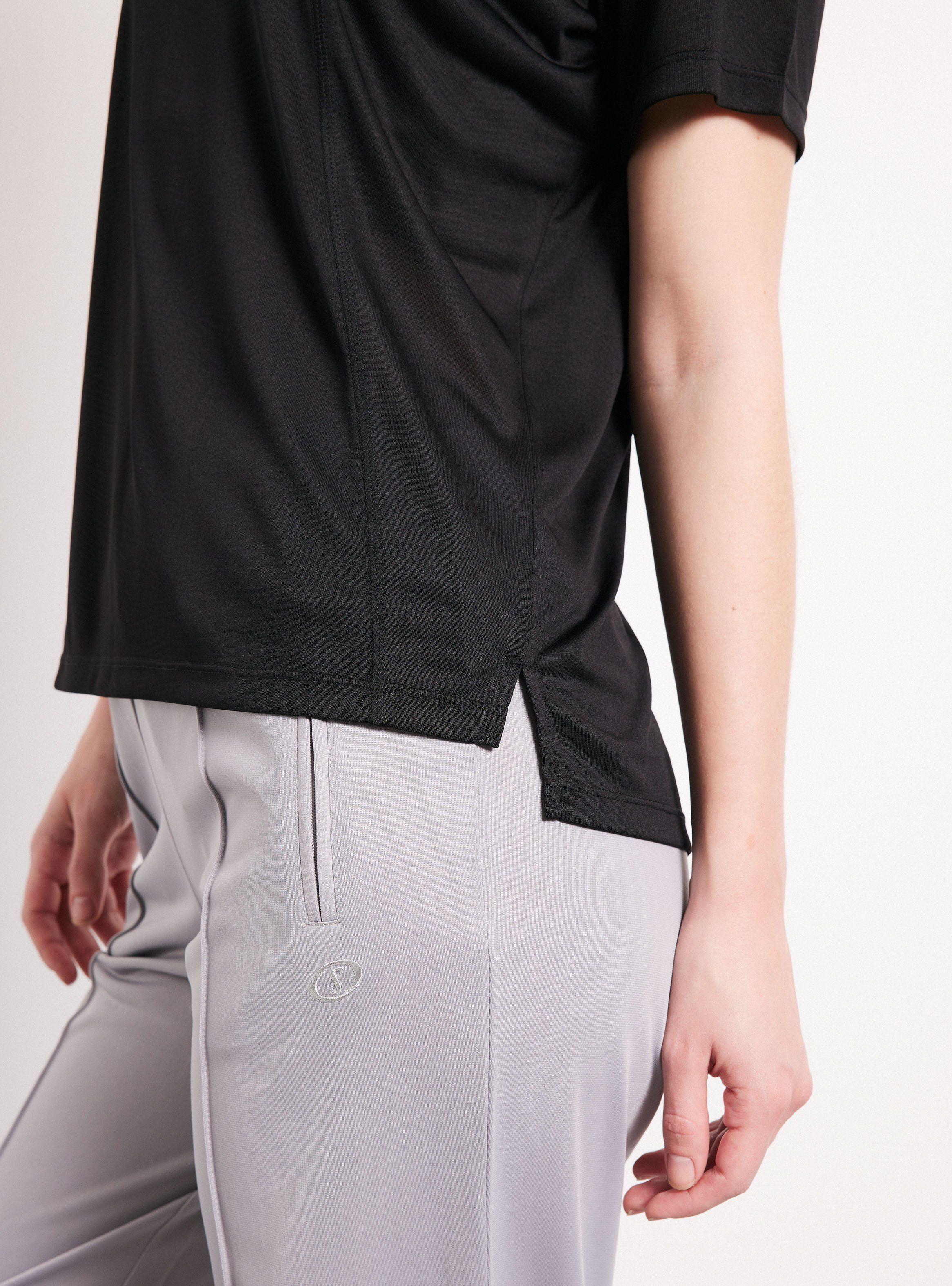 Polera Técnica Con Diseño Tono Sobre Tono-3