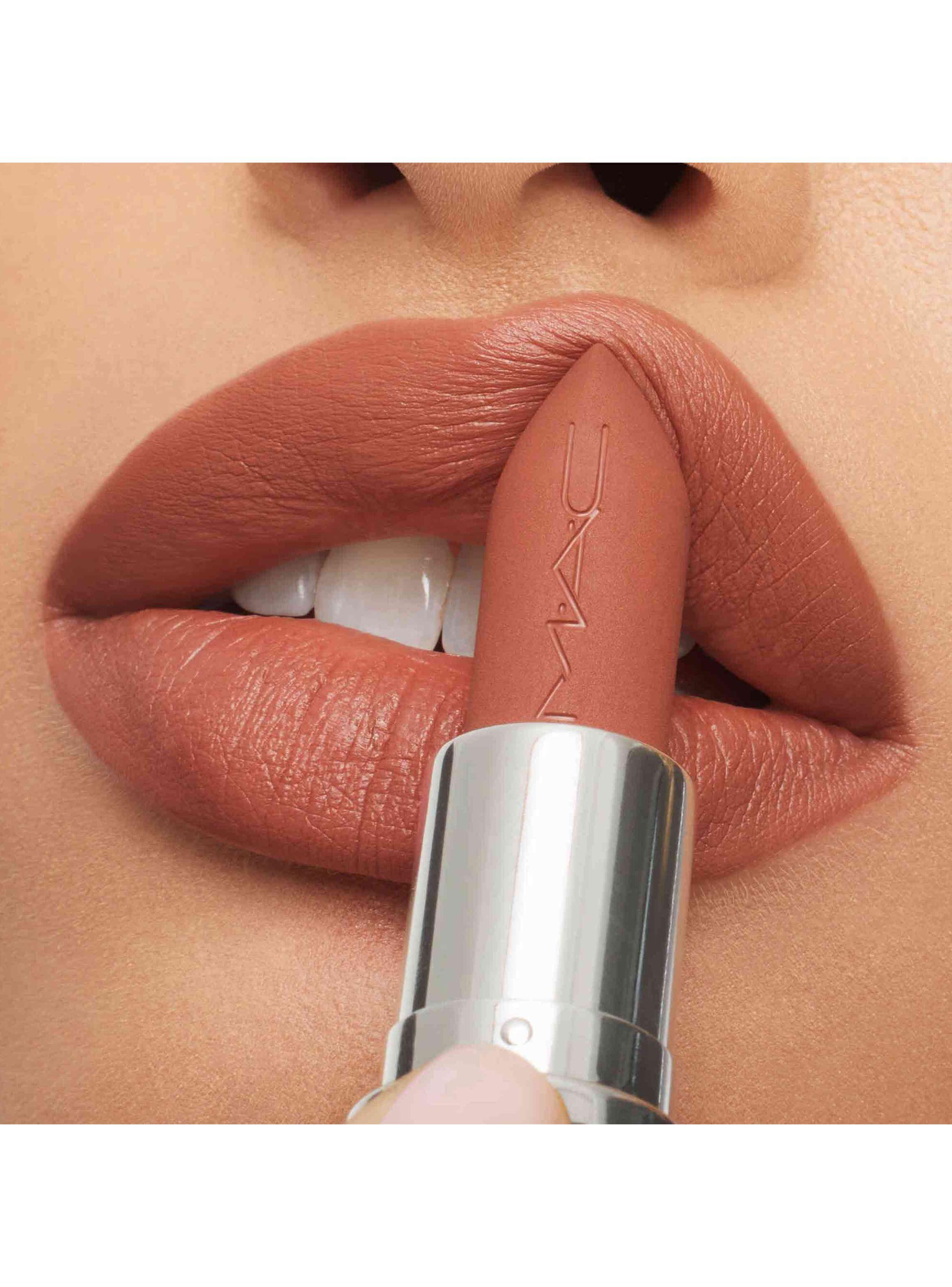Labial M·A·Cximal Silky Matte Lipstick Tono Warm Teddy 3.5g-3