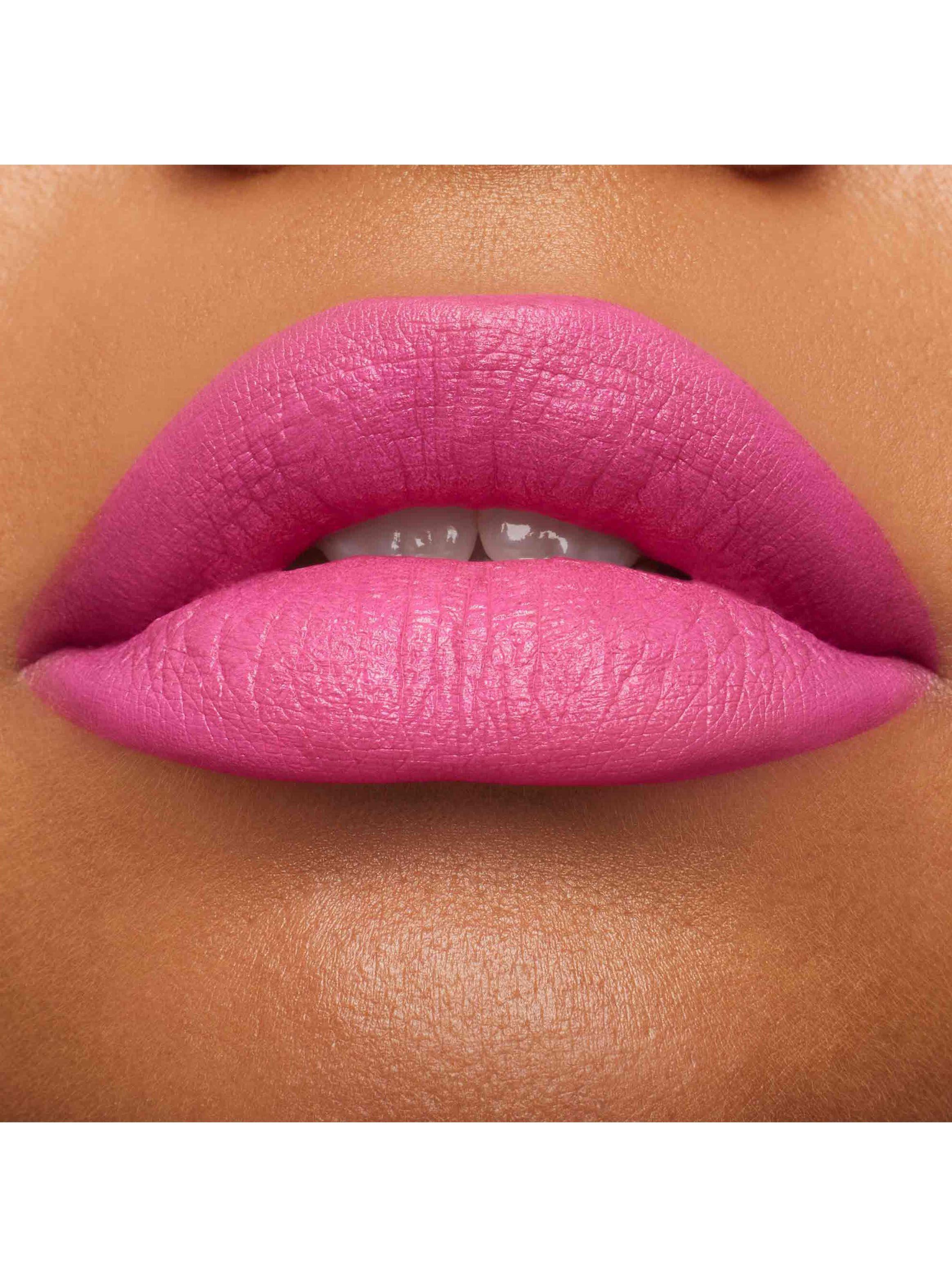 Labial M·A·Cximal Silky Matte Lipstick Tono Candy Yum Yum 3.5g-3