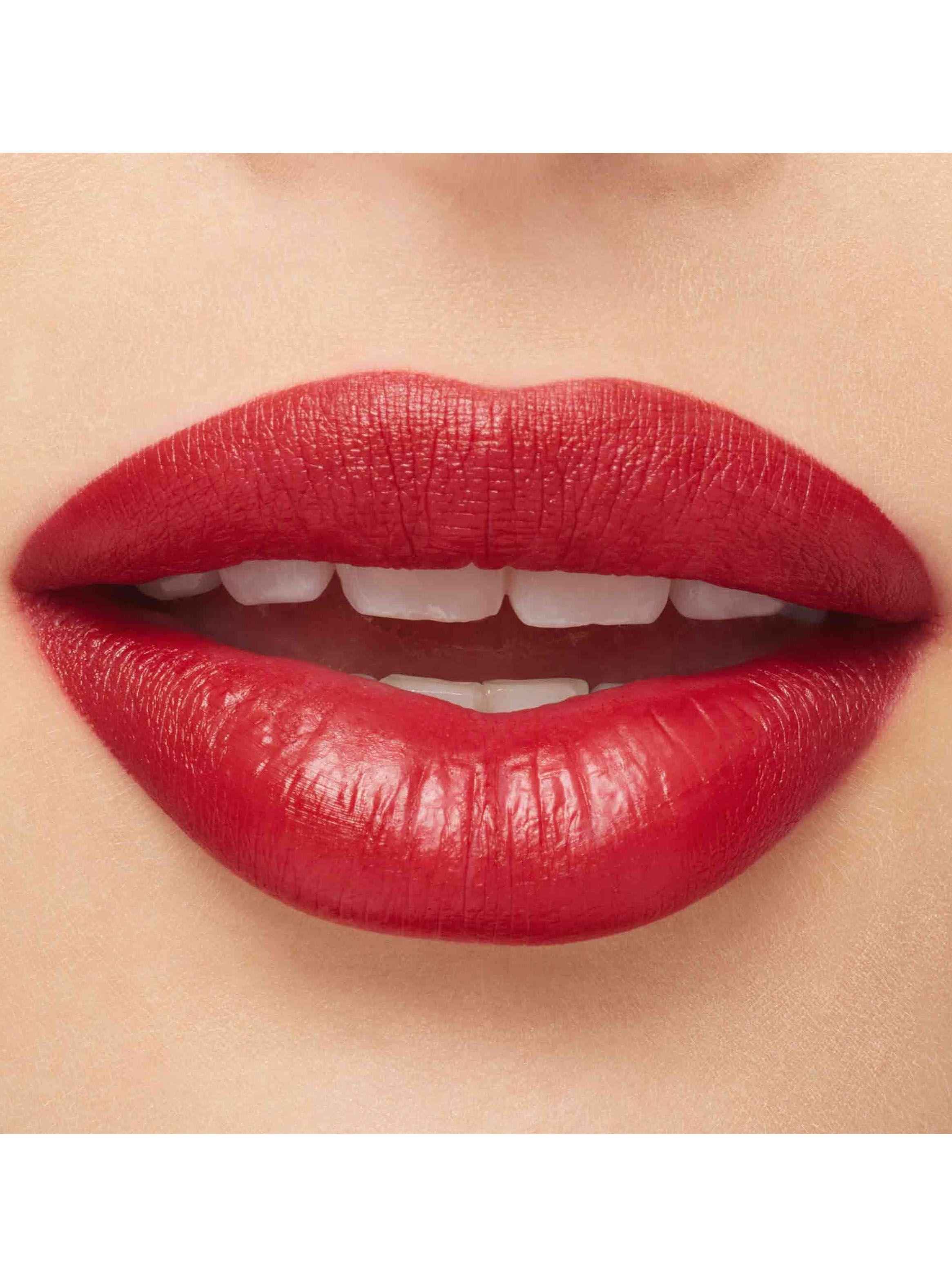 Labial M·A·Cximal Silky Matte Lipstick Tono Avant Garnet 3.5g-4