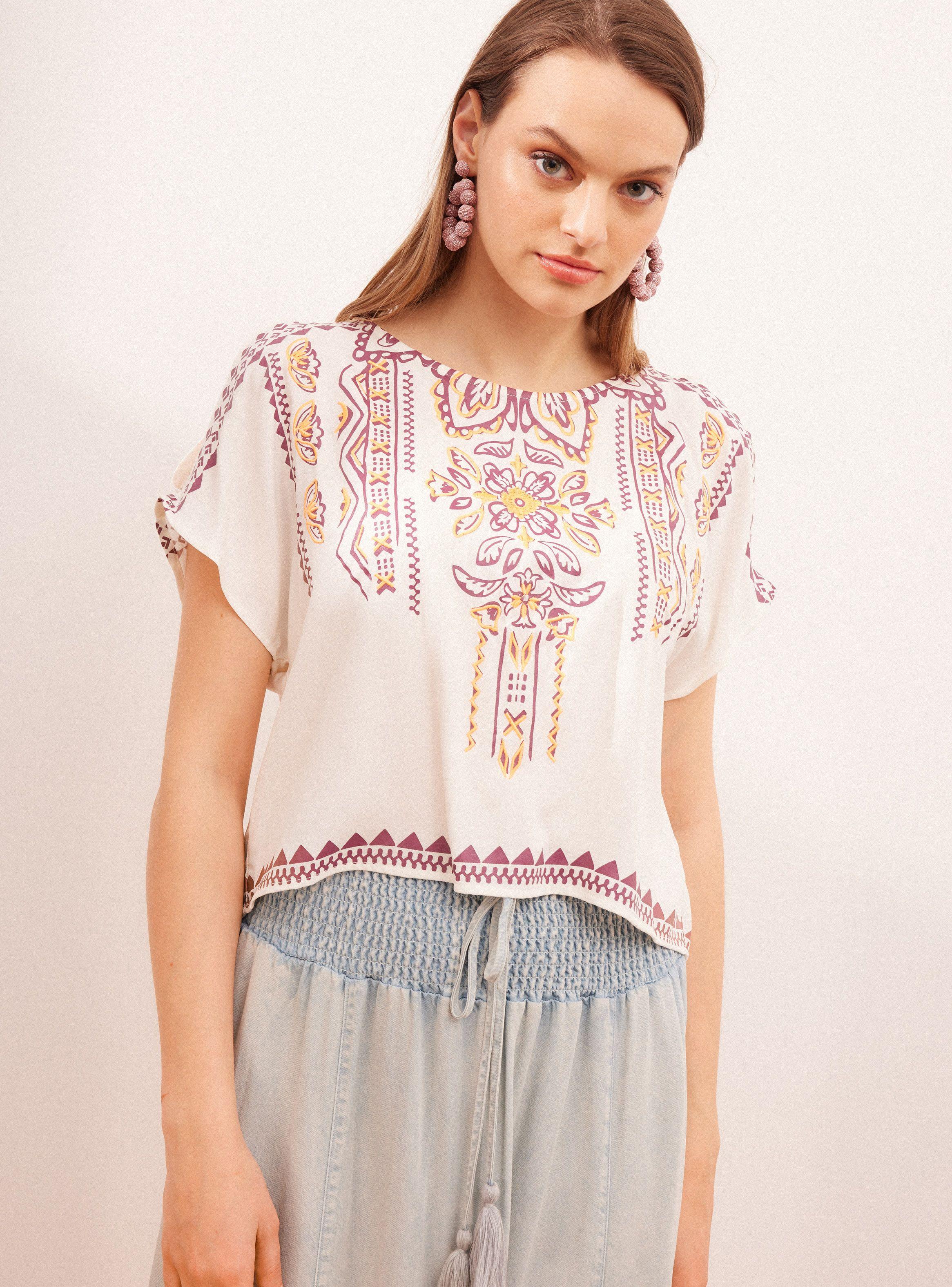 Blusa con Estampado y Bordado-0