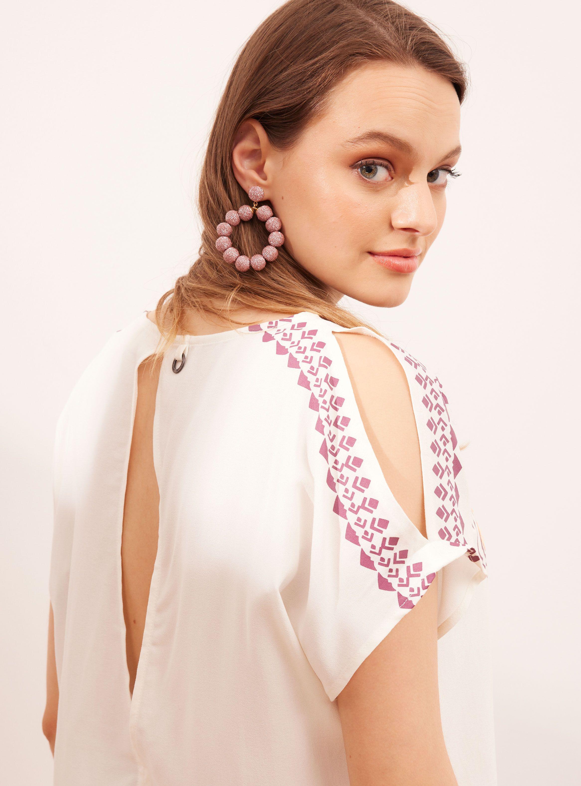 Blusa con Estampado y Bordado-3