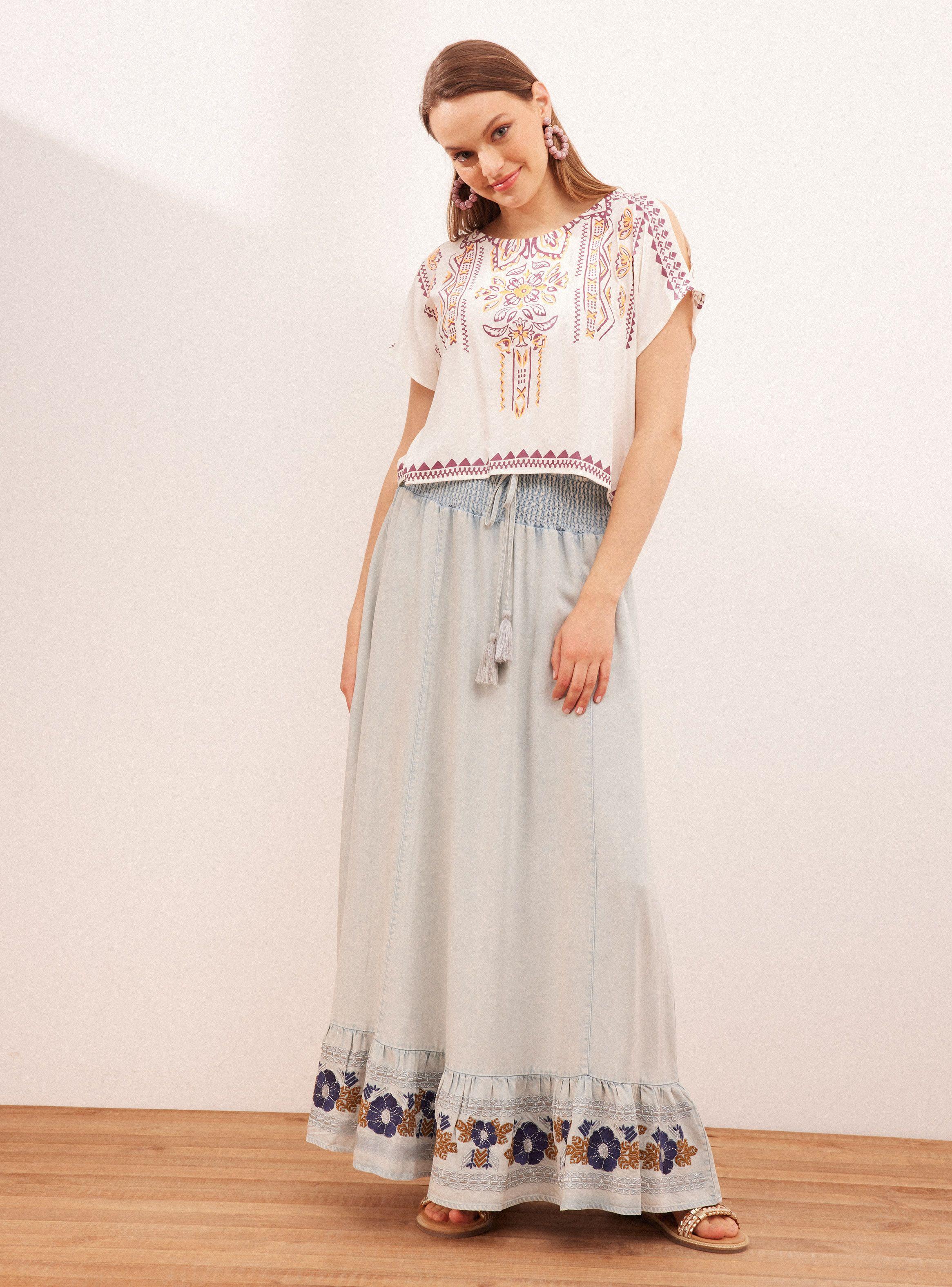 Blusa con Estampado y Bordado-4