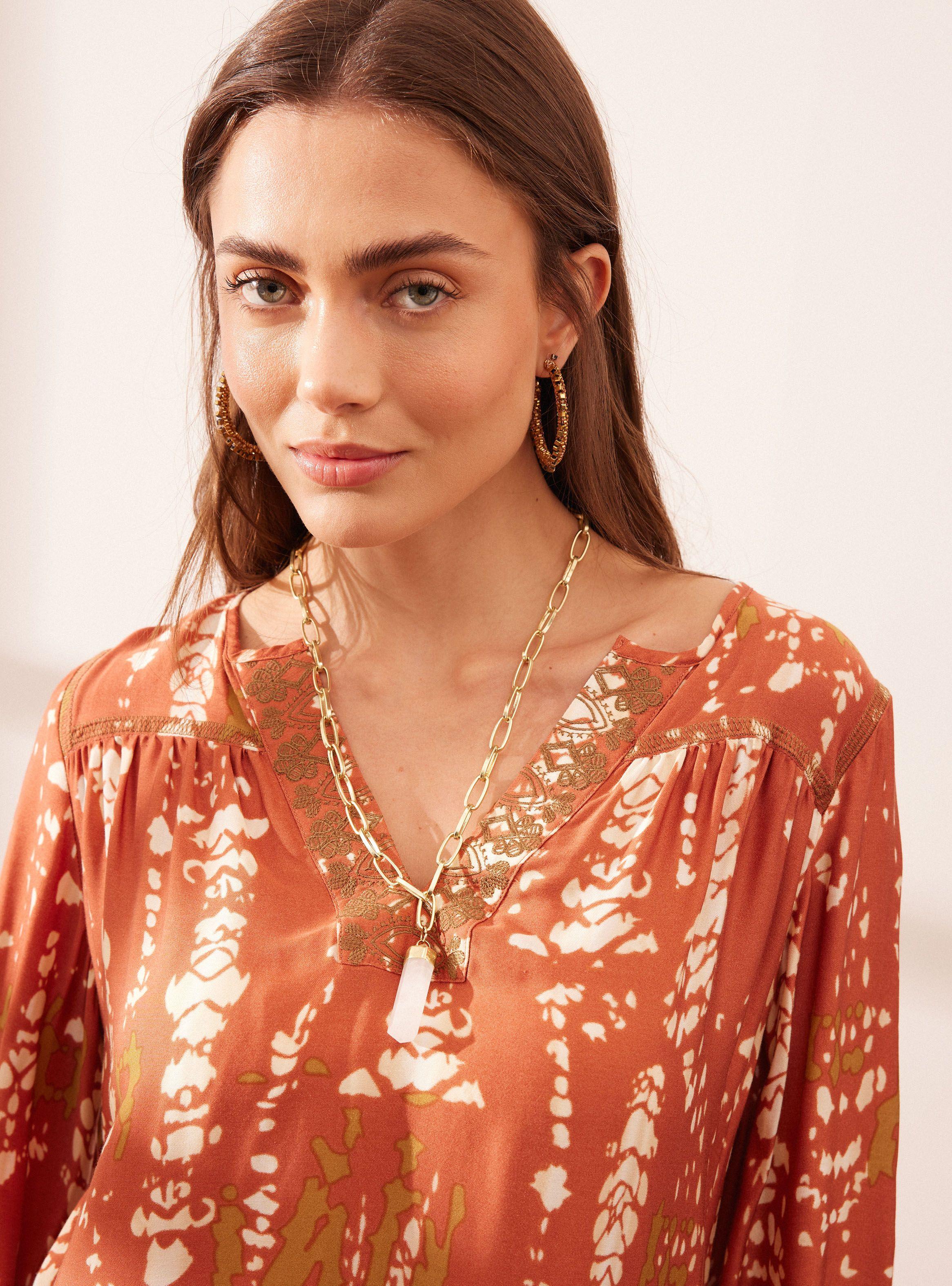 Blusa Estampado con Bordados en Contratono-2