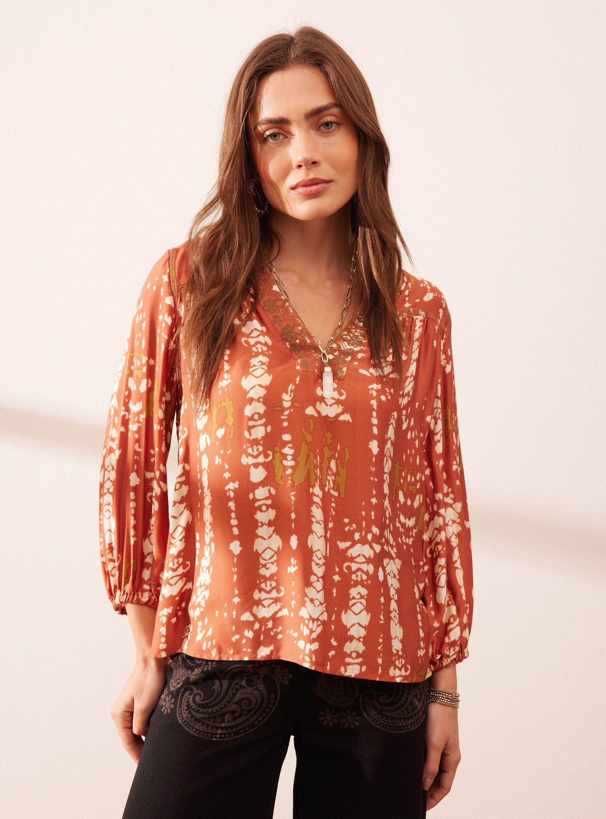 Blusa Estampado con Bordados en Contratono-0