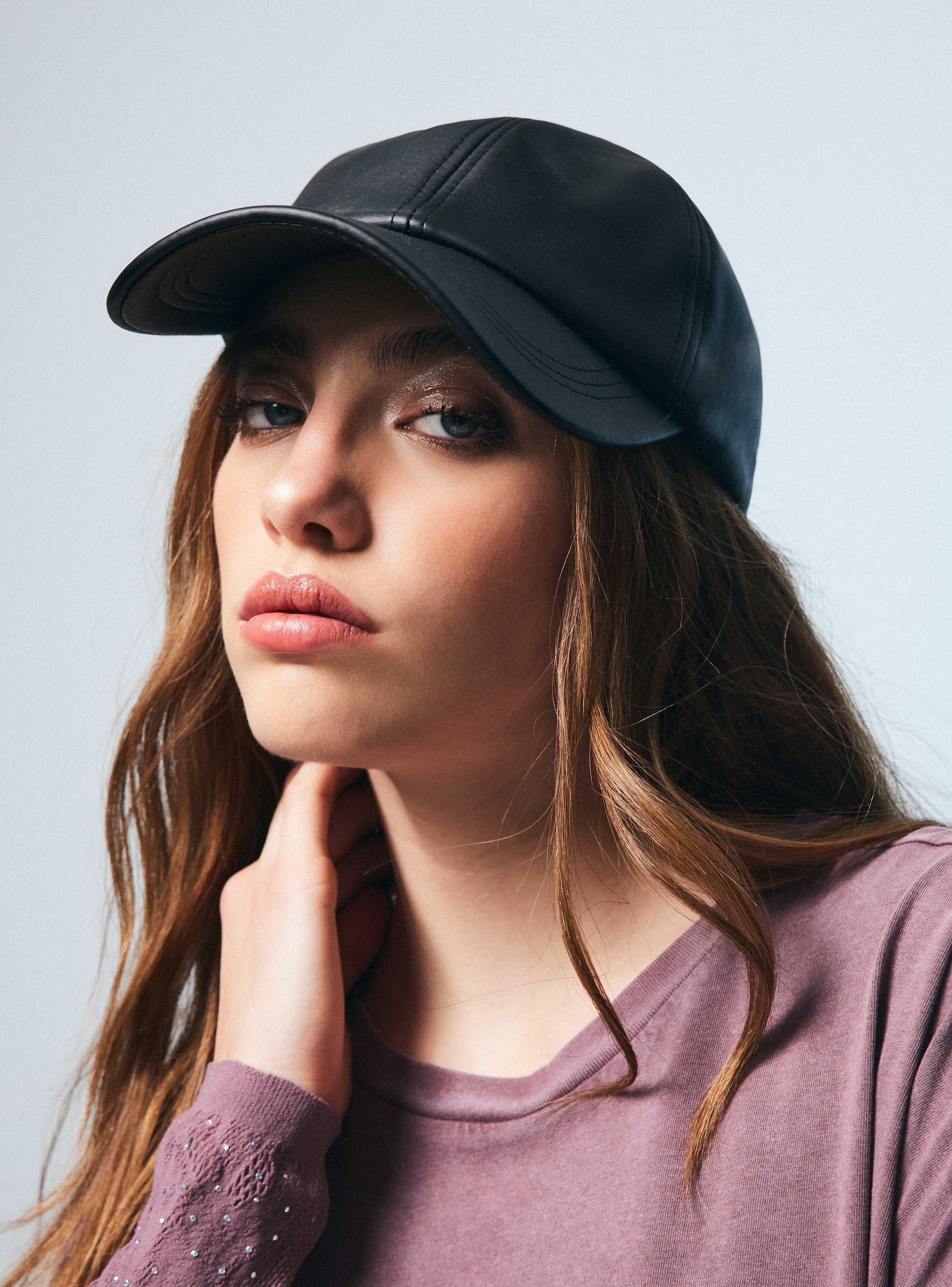 Gorro Cuero Mujer-0