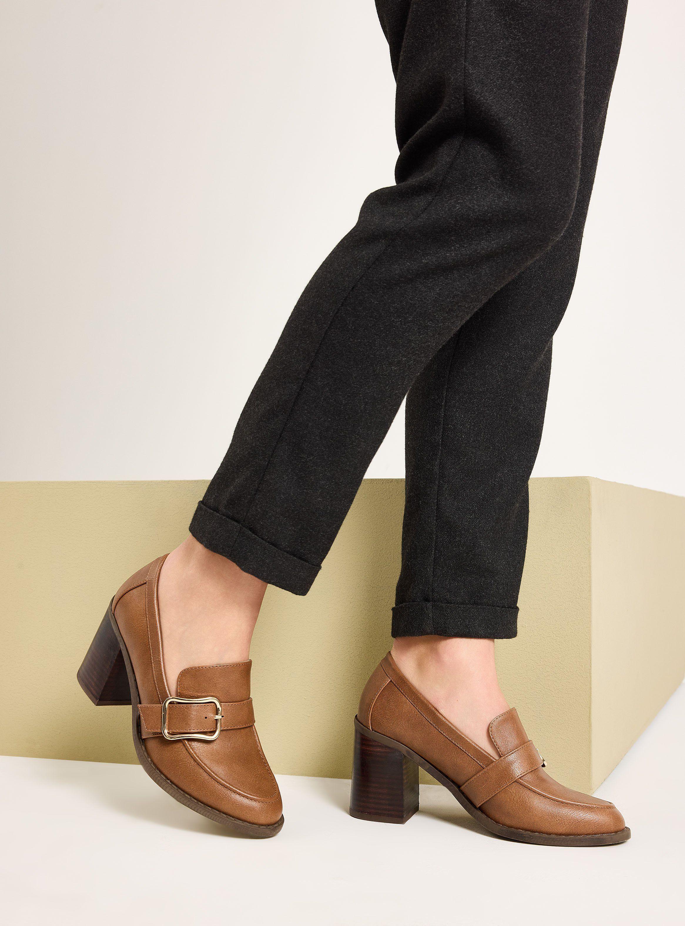 Mocasín Mujer con Taco y Hebilla Decorativa-0