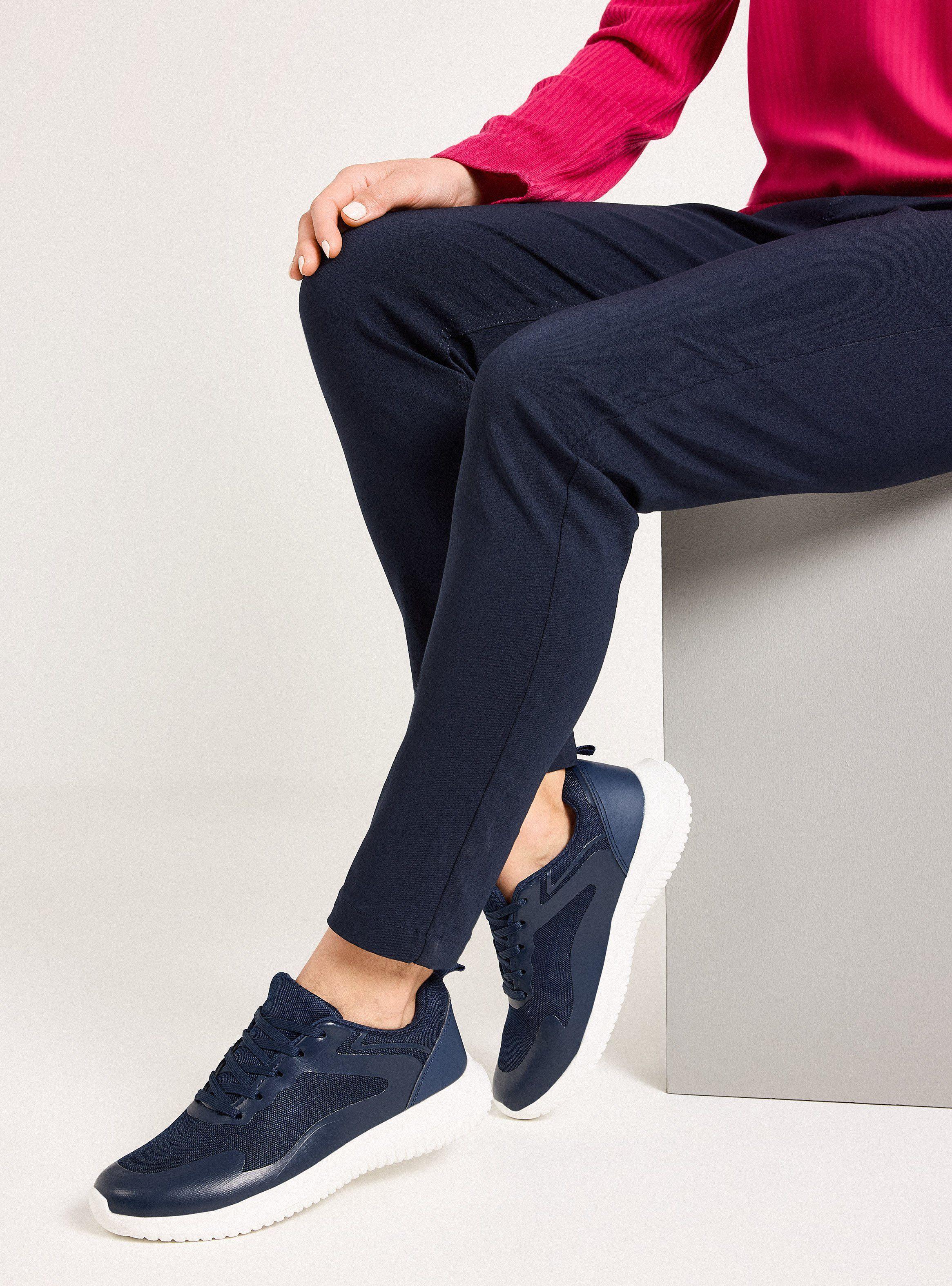 Zapatilla Urbana Mujer Acordonada-0