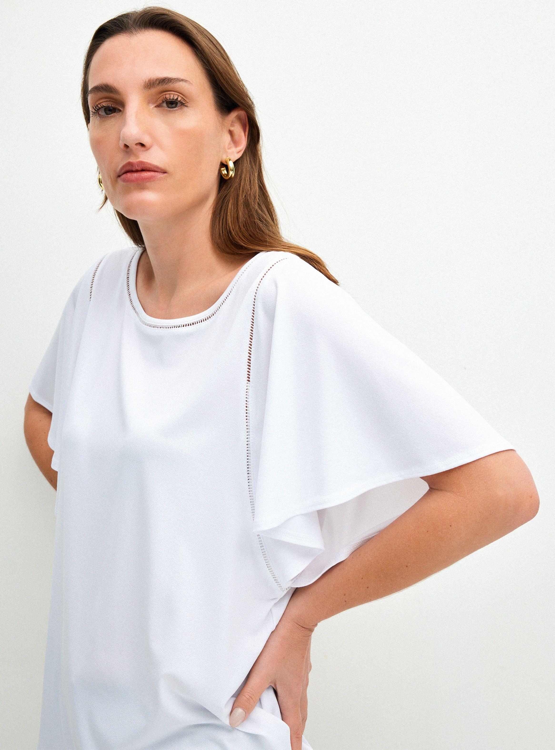 Polera con Amplia Manga Mariposa y Aplicaciones En Macramé-2