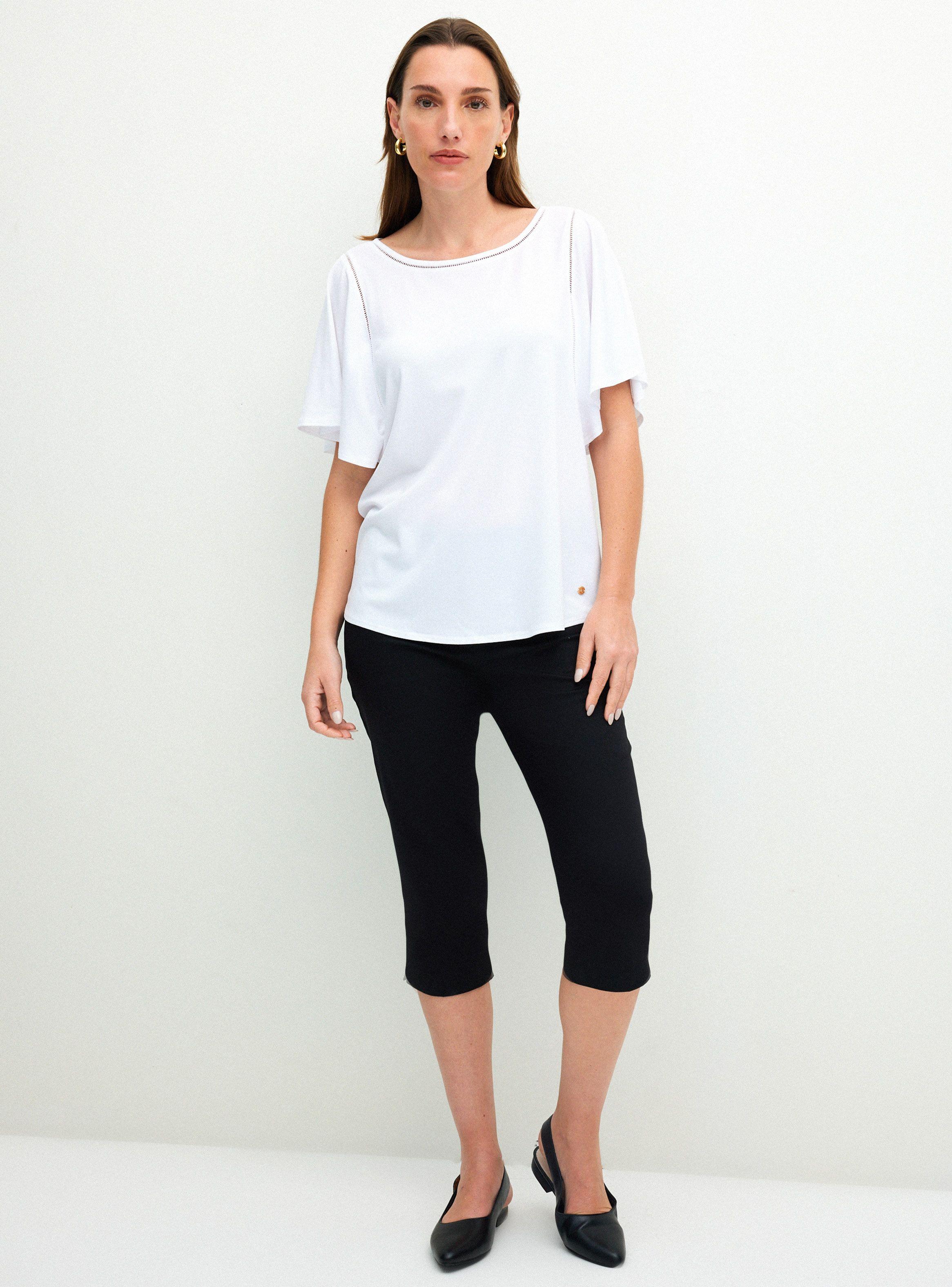 Polera con Amplia Manga Mariposa y Aplicaciones En Macramé-3