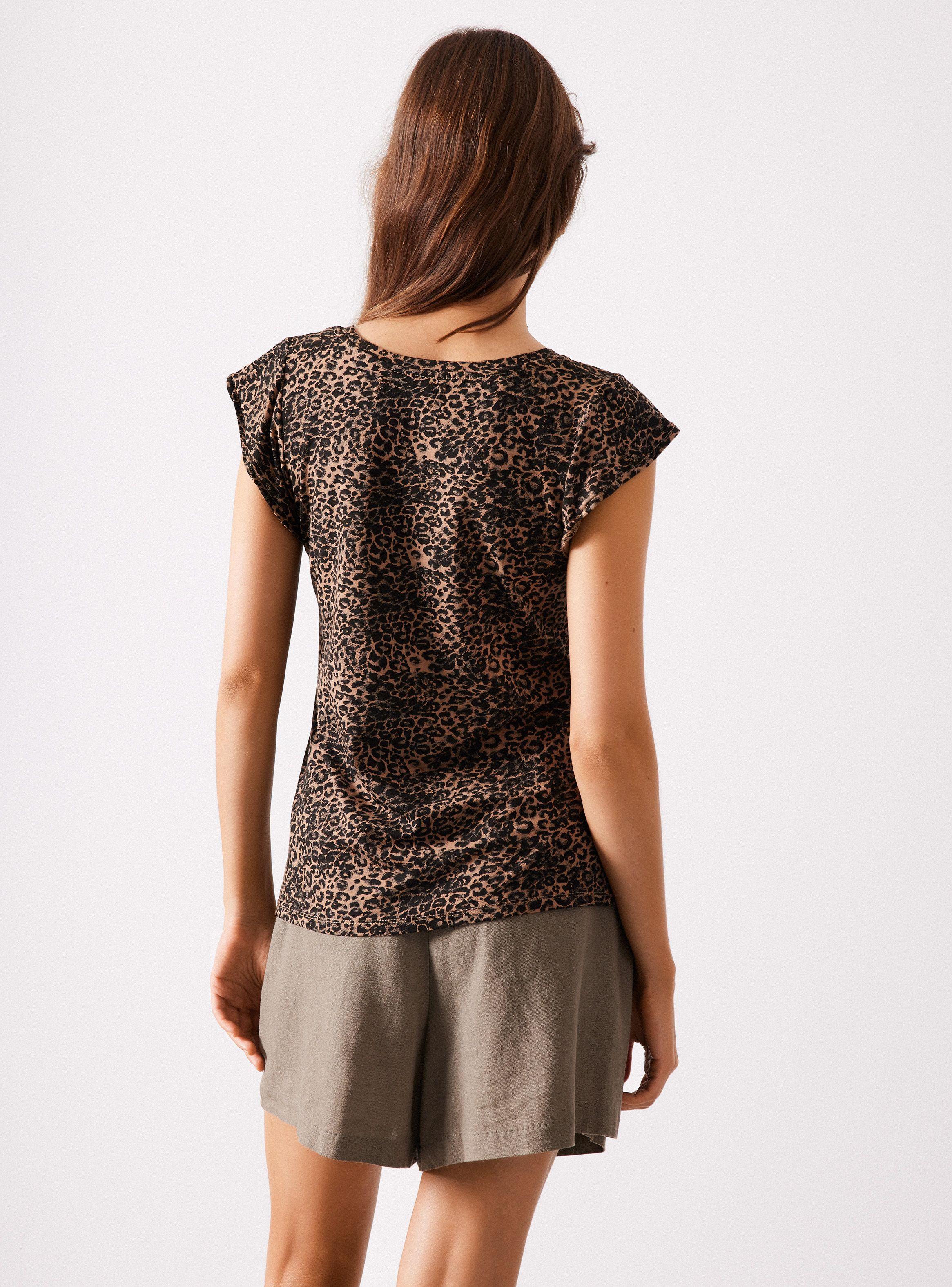 Polera Básica Full Estampada Manga de Vuelo-1