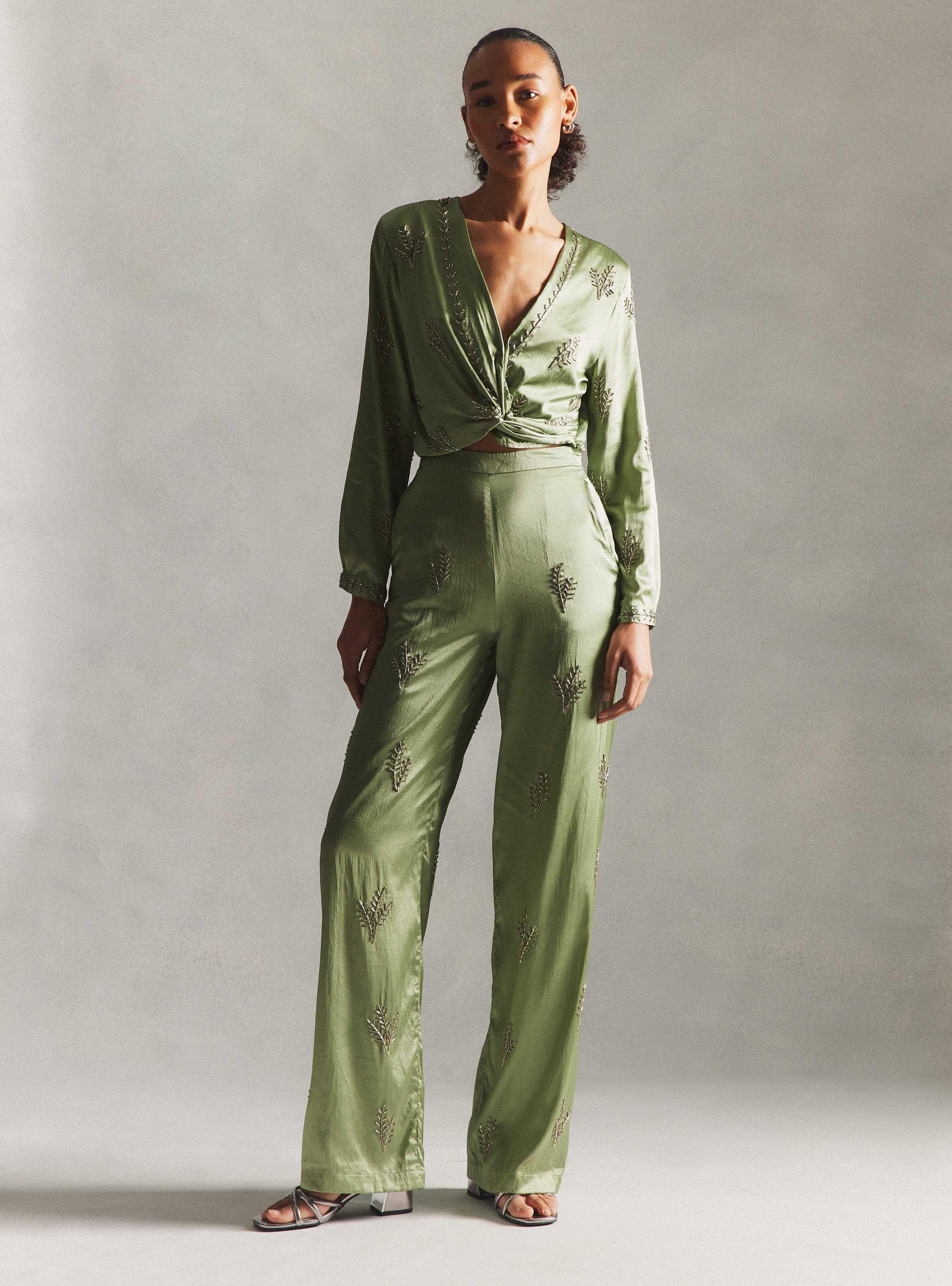 Pantalón Satinado Bordado Hecho en India-4