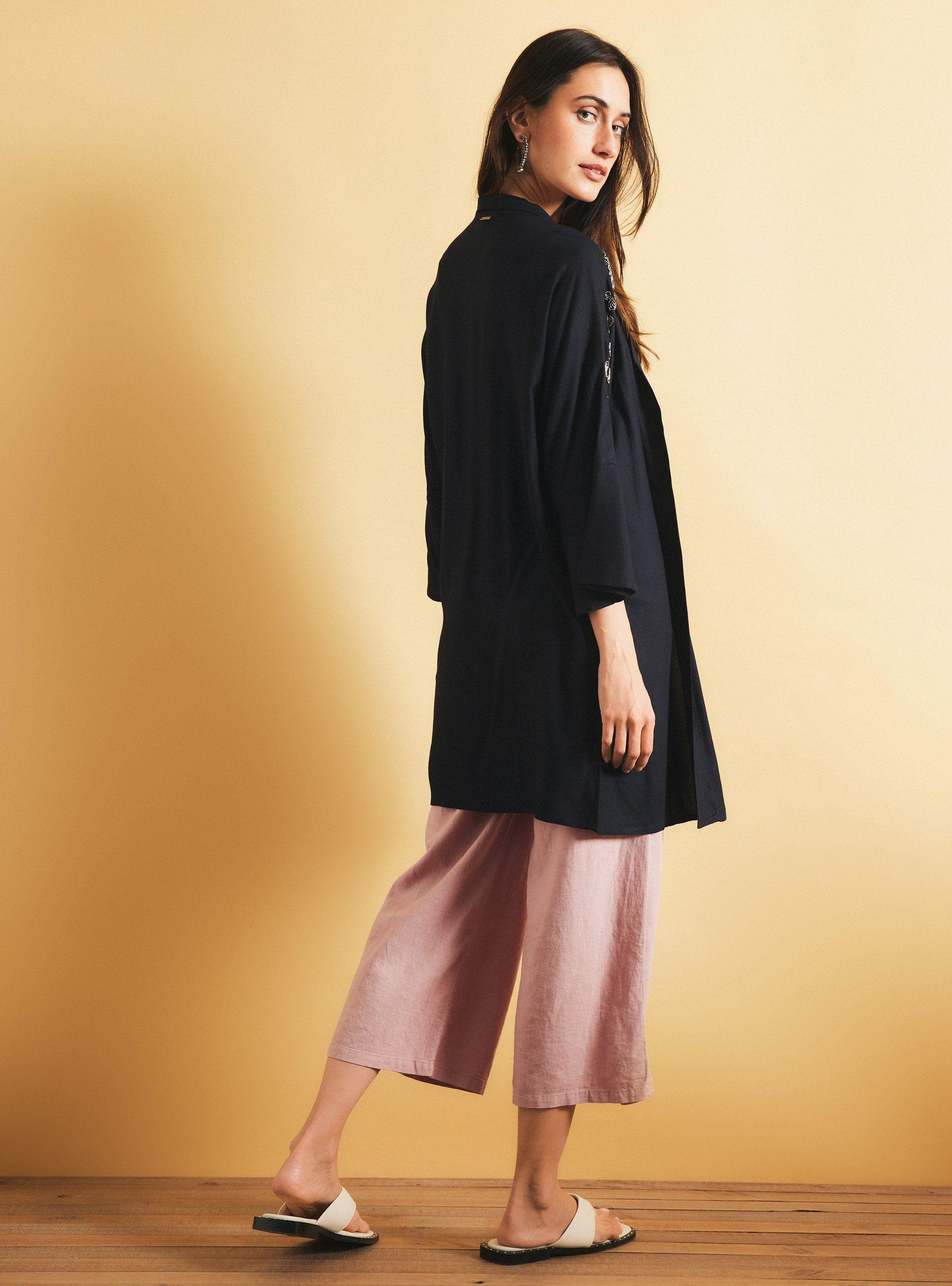 Blusa Kimono con Bordado en Hombros-5