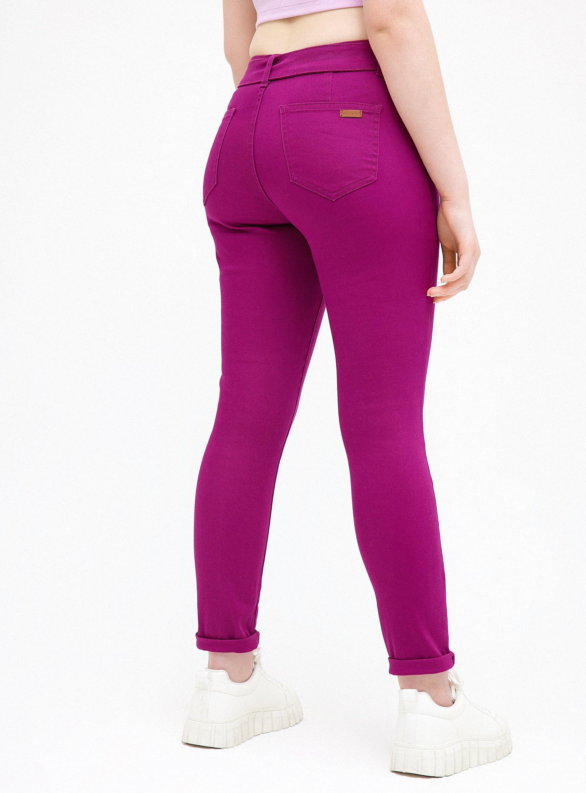 Jeans Con Cinturón Color Tiro Alto-1