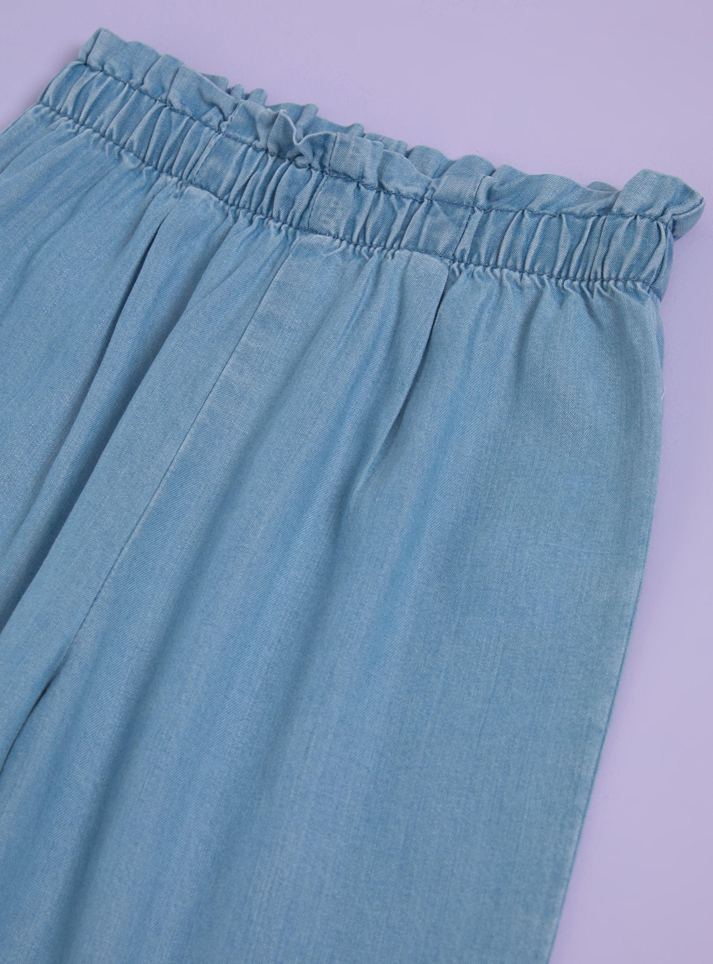 Pantalón con Vuelos en el Bajo-2