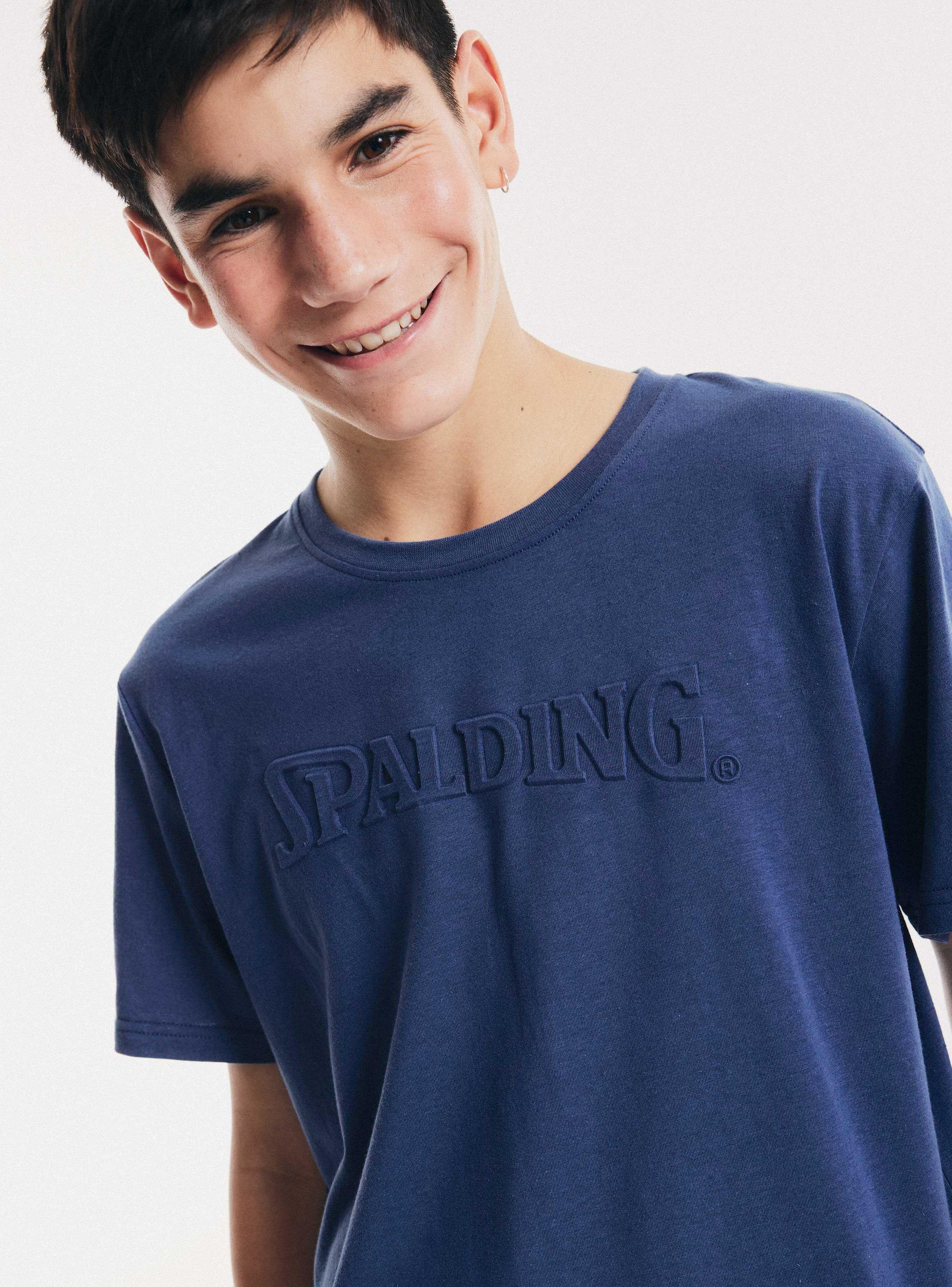 Polera con Logo Sobre Relieve-1