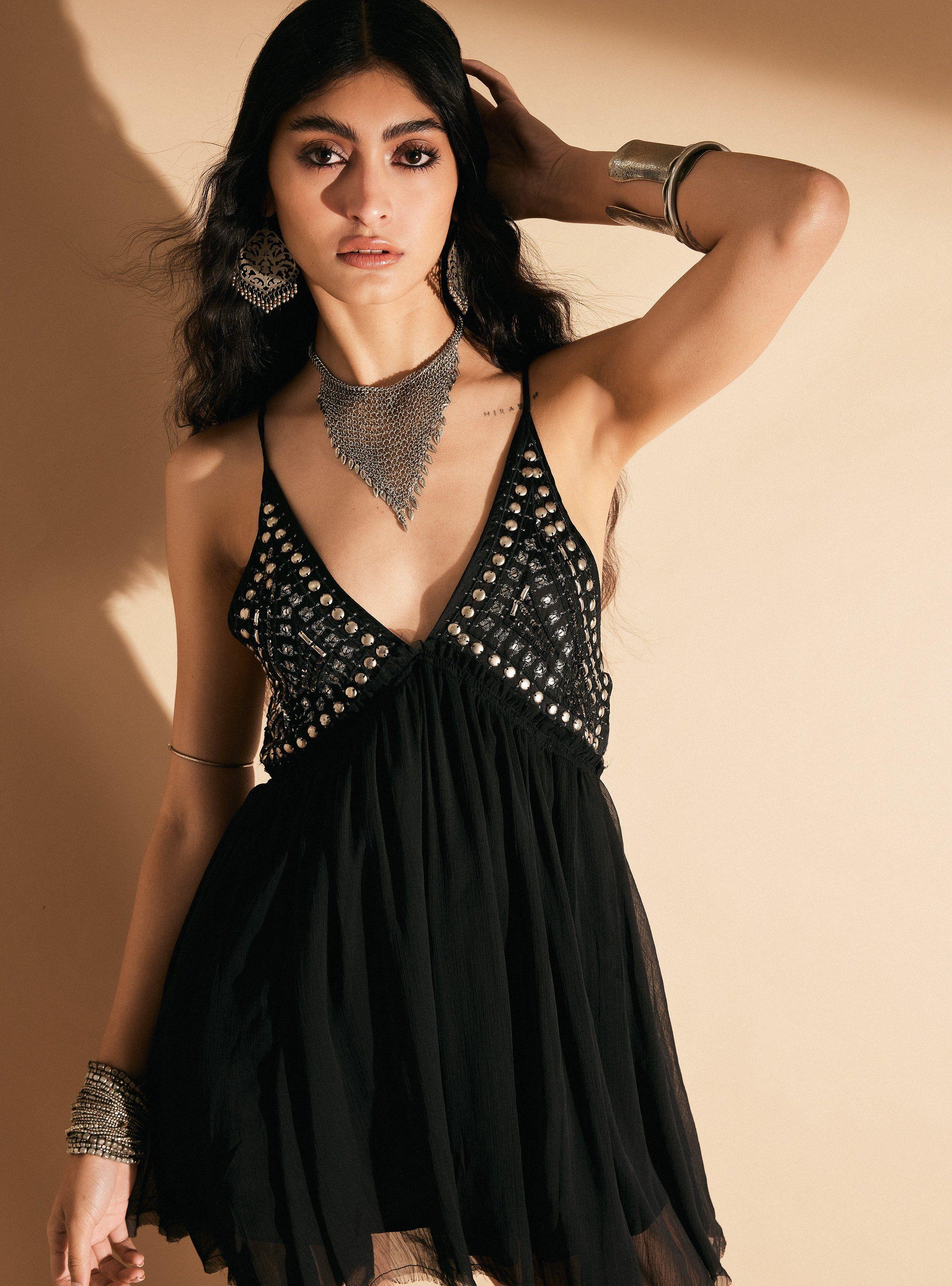 Vestido de Fiesta con Aplicación de Metales Bordados-2