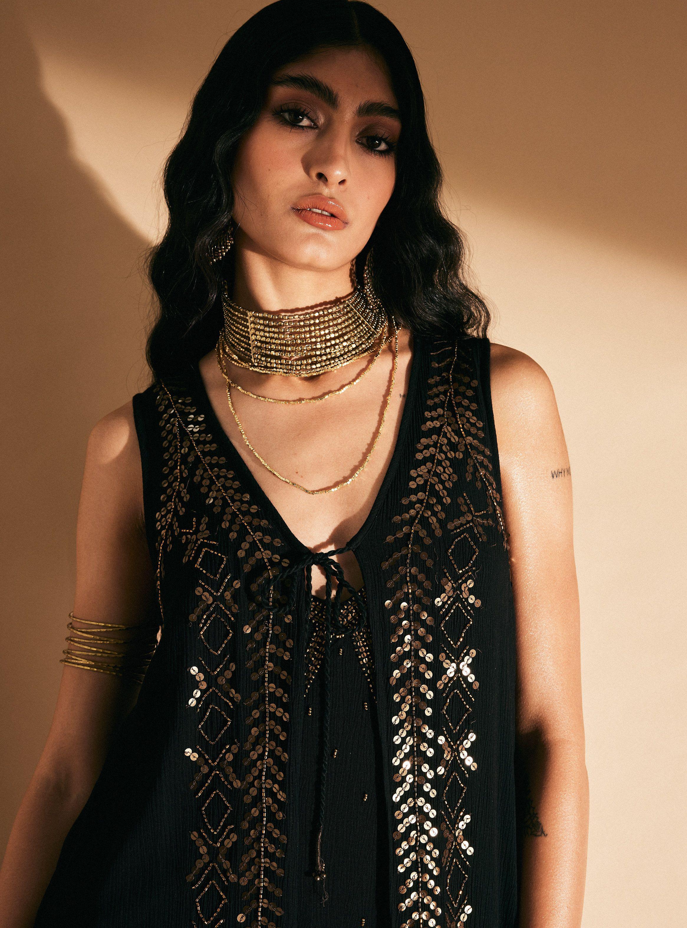 Blusa Tipo Tapado Bordado con Mostacillas-2