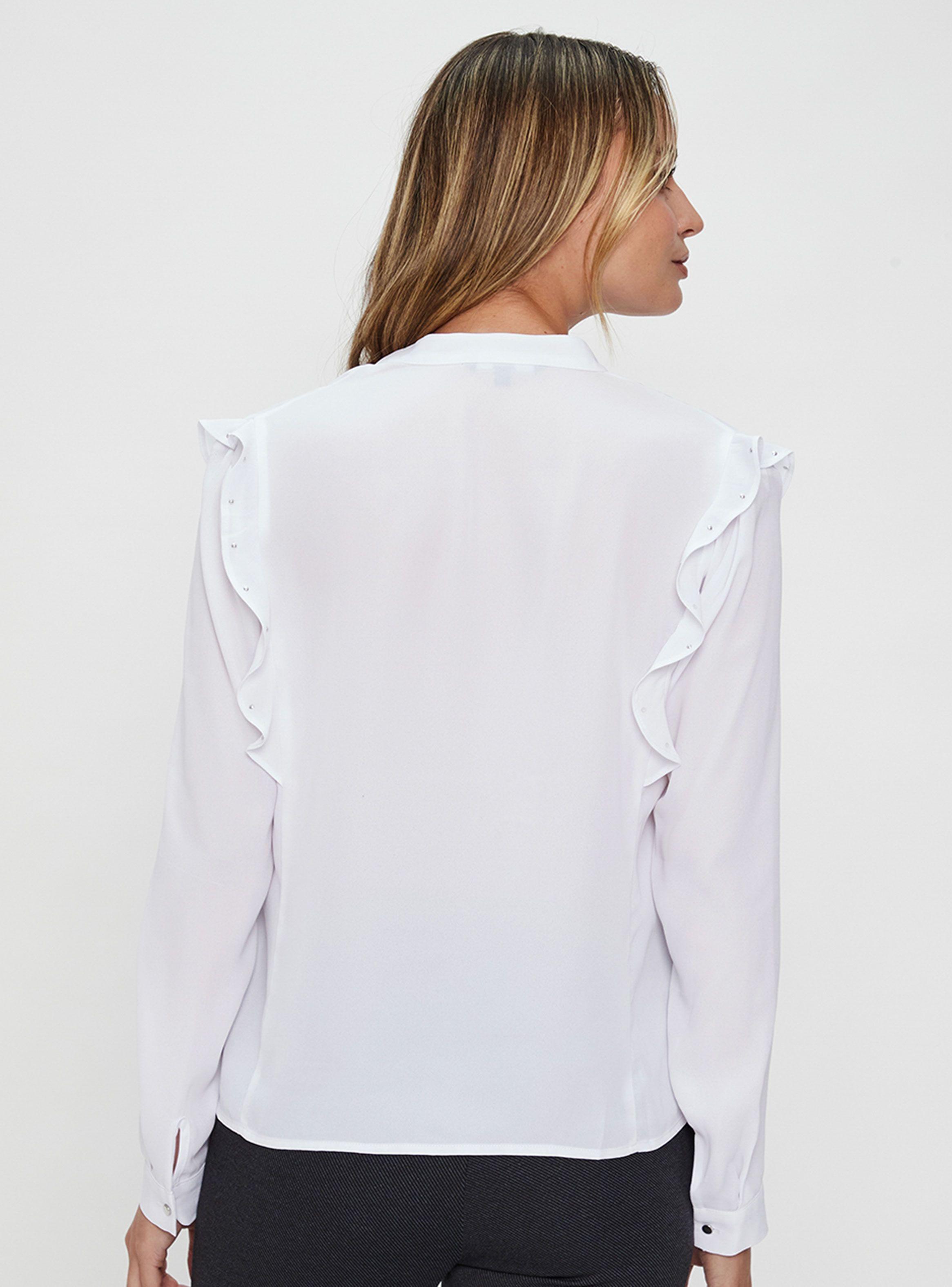 Blusa Con Vuelos Detalle en Cuello-1