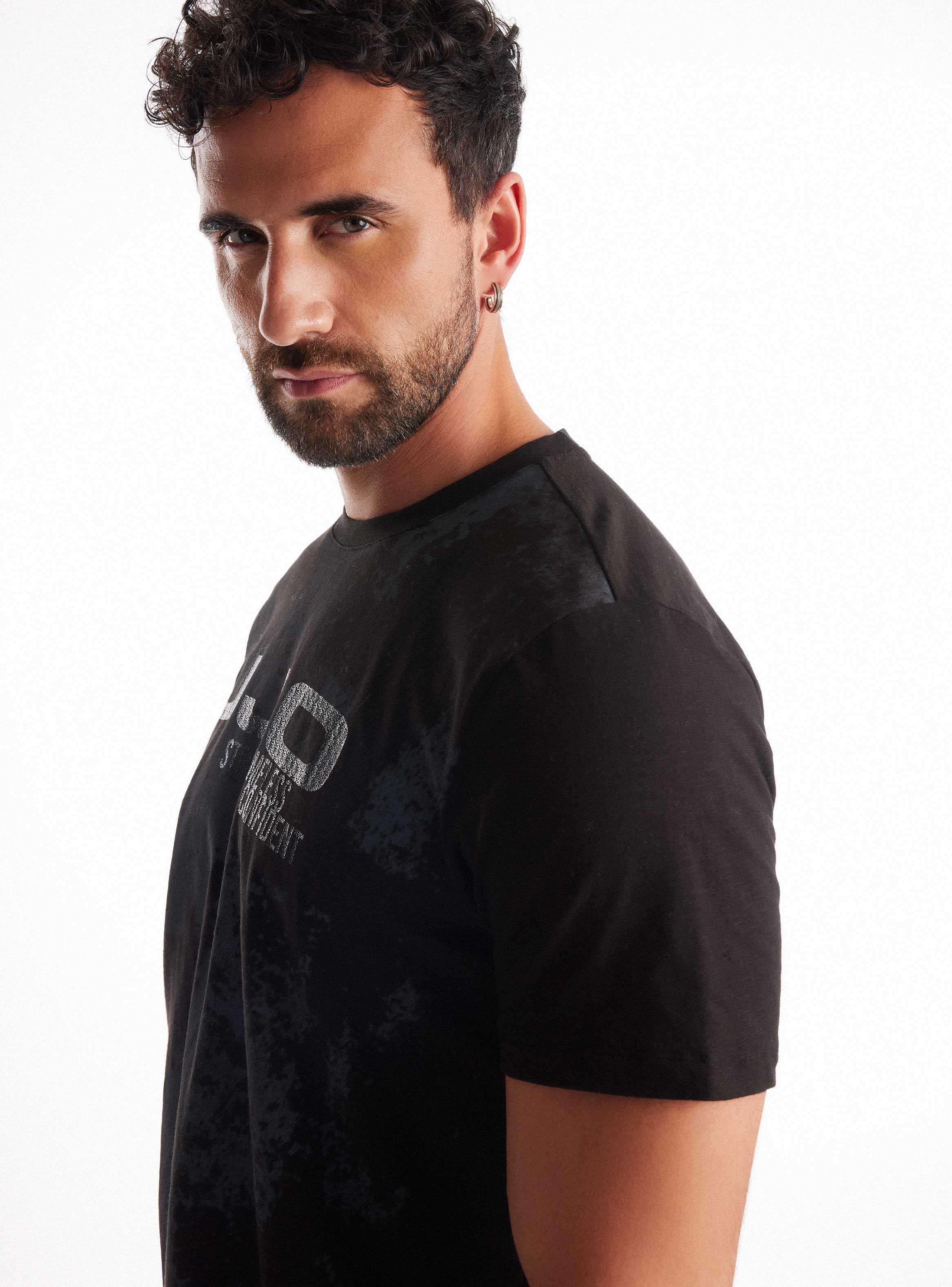 Polera Long Fit Print Manchas-3