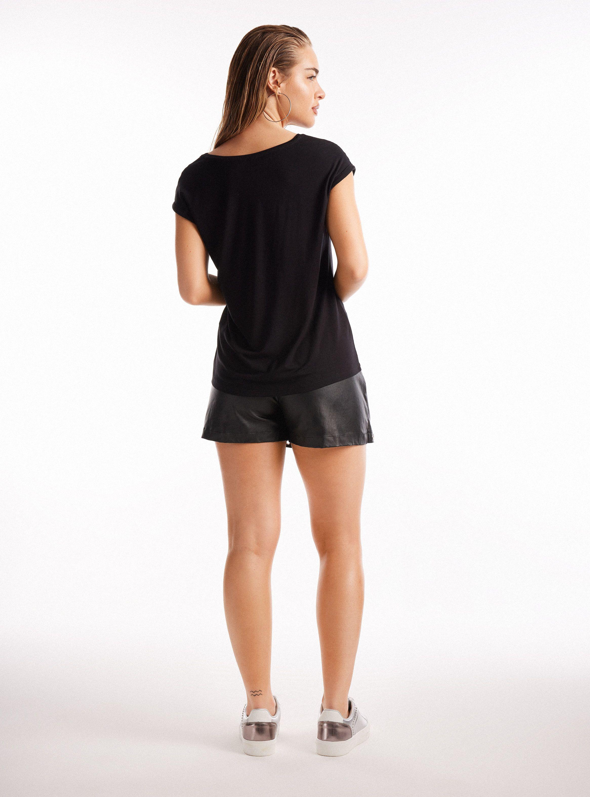 Polera Básica Holgada Espalda Larga-4