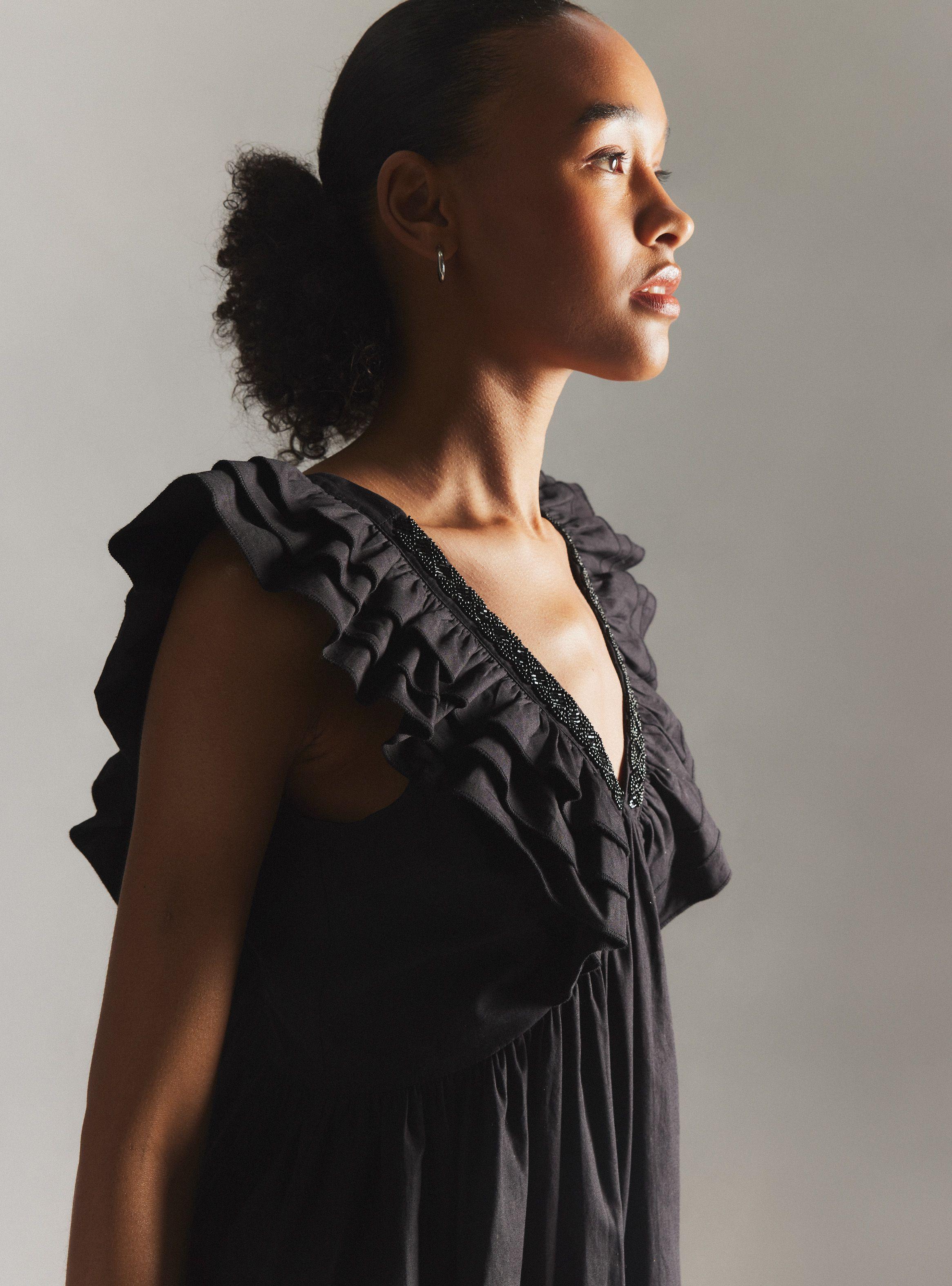 Vestido Corto con Vuelo y Bordado Hecho en India-3