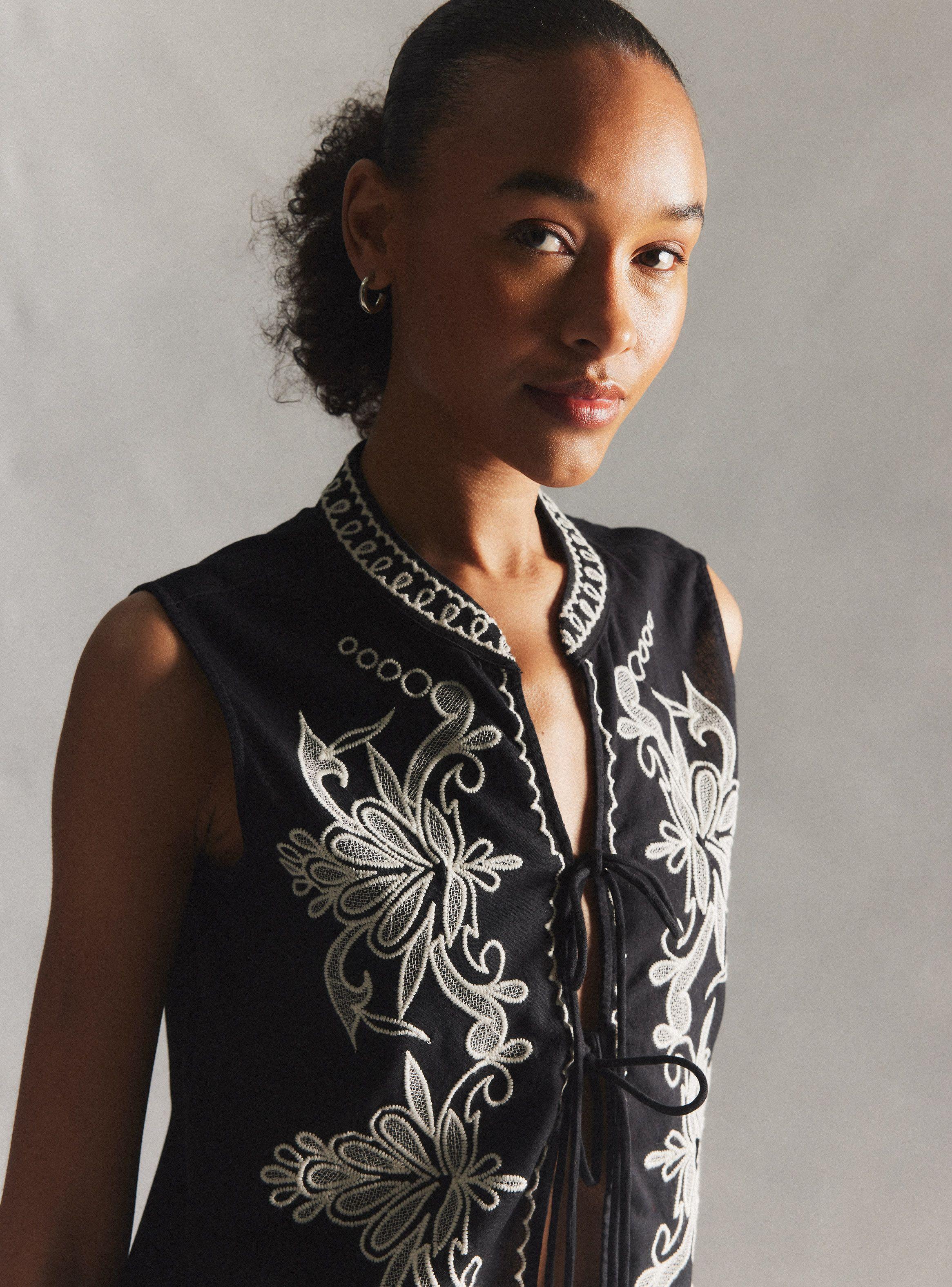 Blusa Tipo Vest Hecha en India Bordada-2