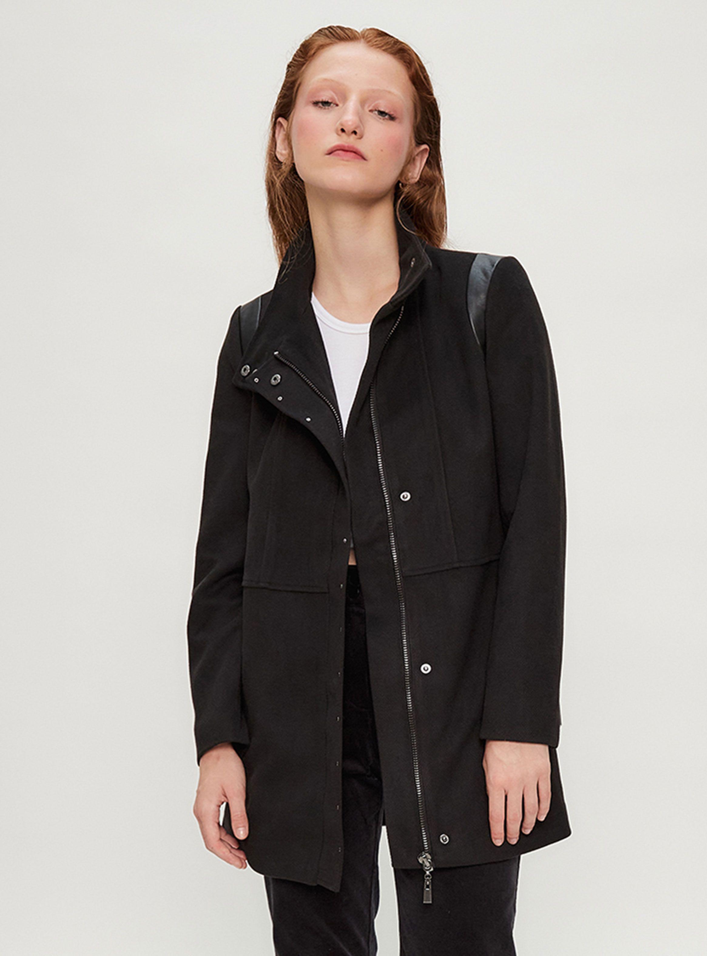 Abrigo Liso Cuello V Básico-0