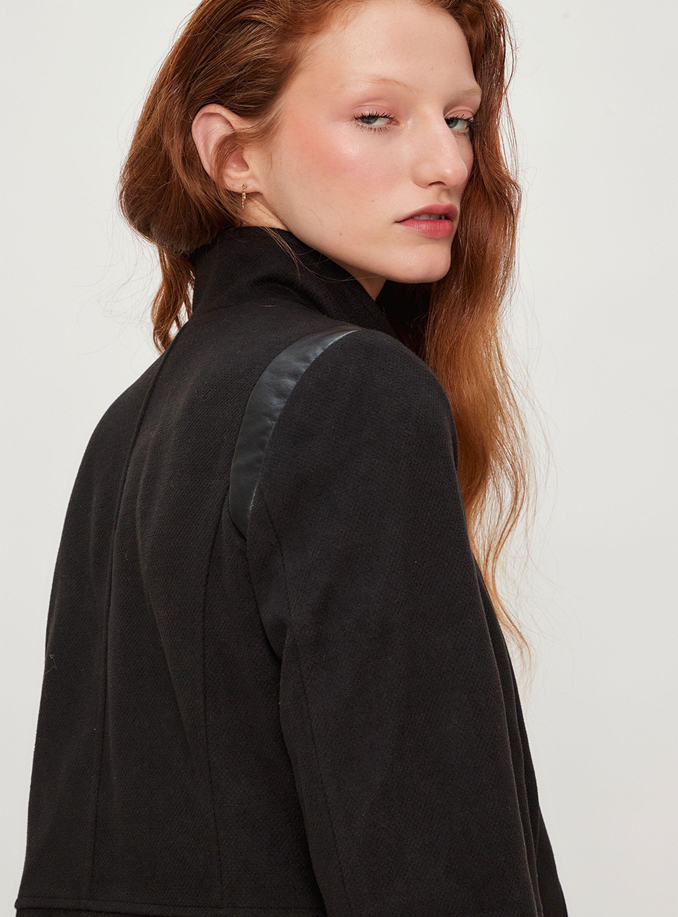 Abrigo Liso Cuello V Básico-1