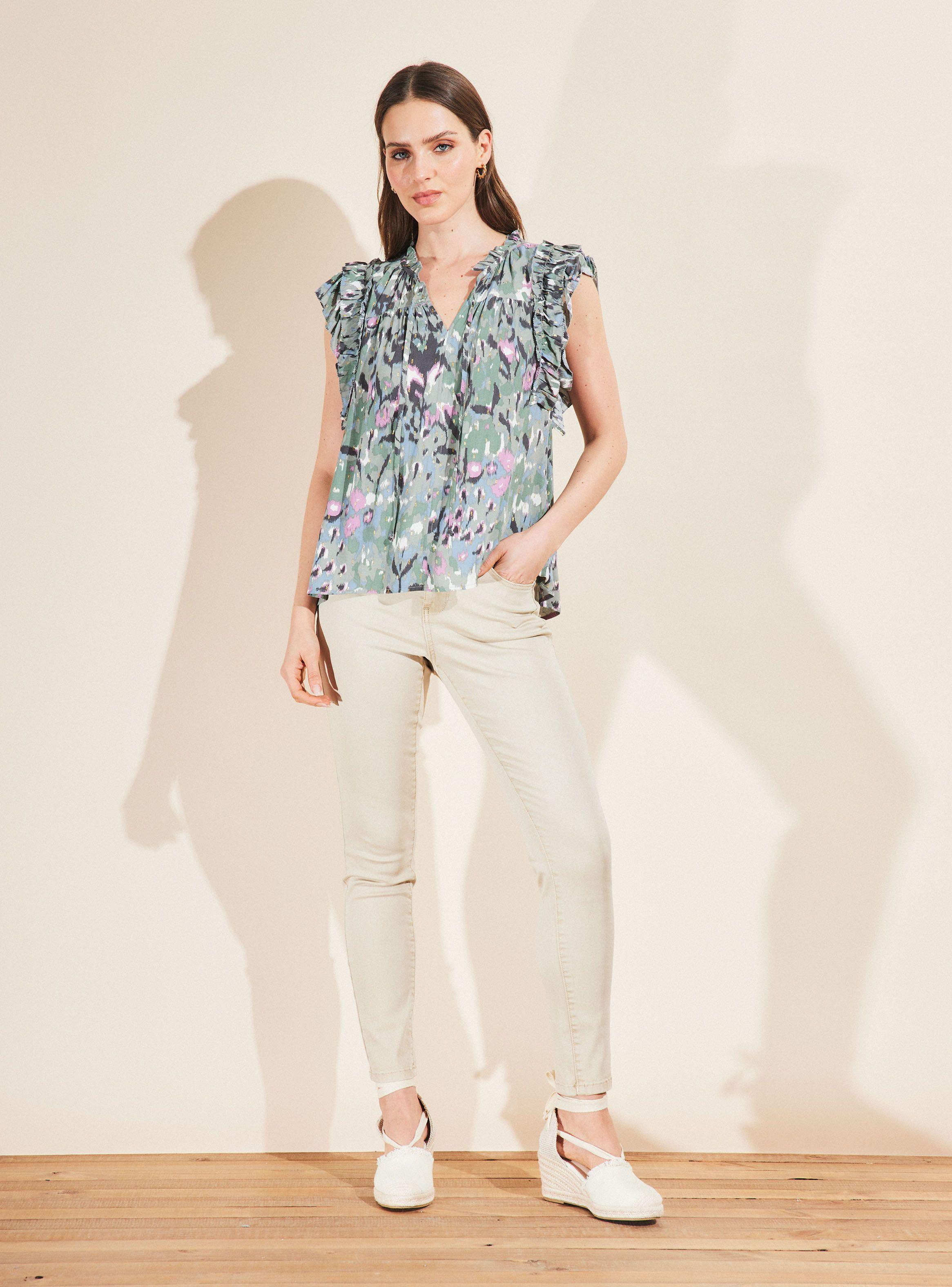 Blusa Estampada y Amarra en Cuello-4