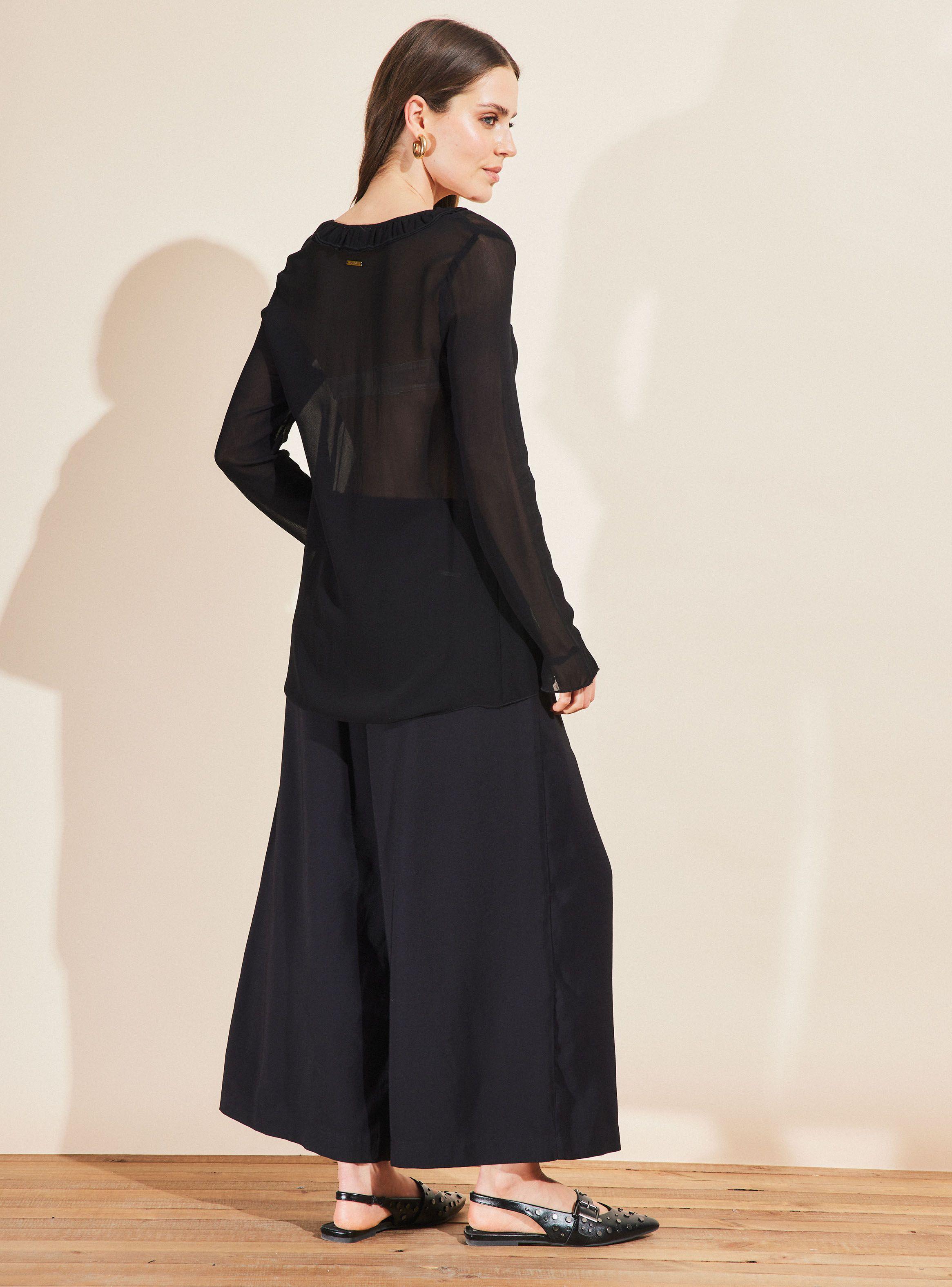 Blusa con Amarra y Vuelo en Cuello-5