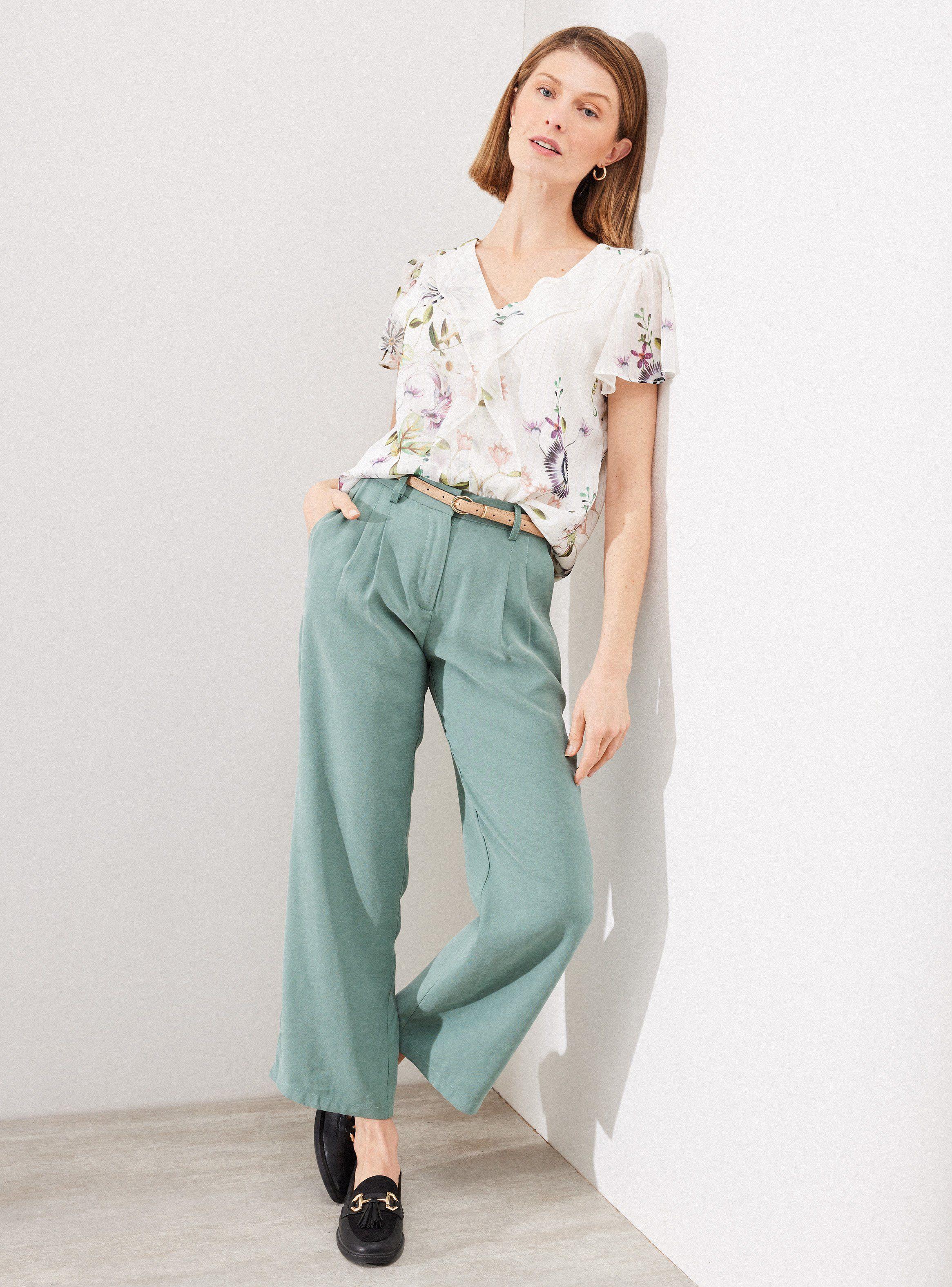 Blusa Estampada con Vuelo en Escote-4